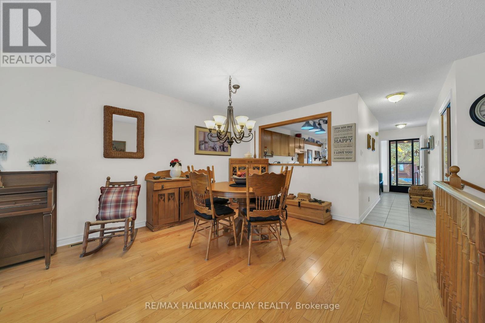 37 Riverview Road, New Tecumseth, Ontario  L9R 1R9 - Photo 13 - N12409544