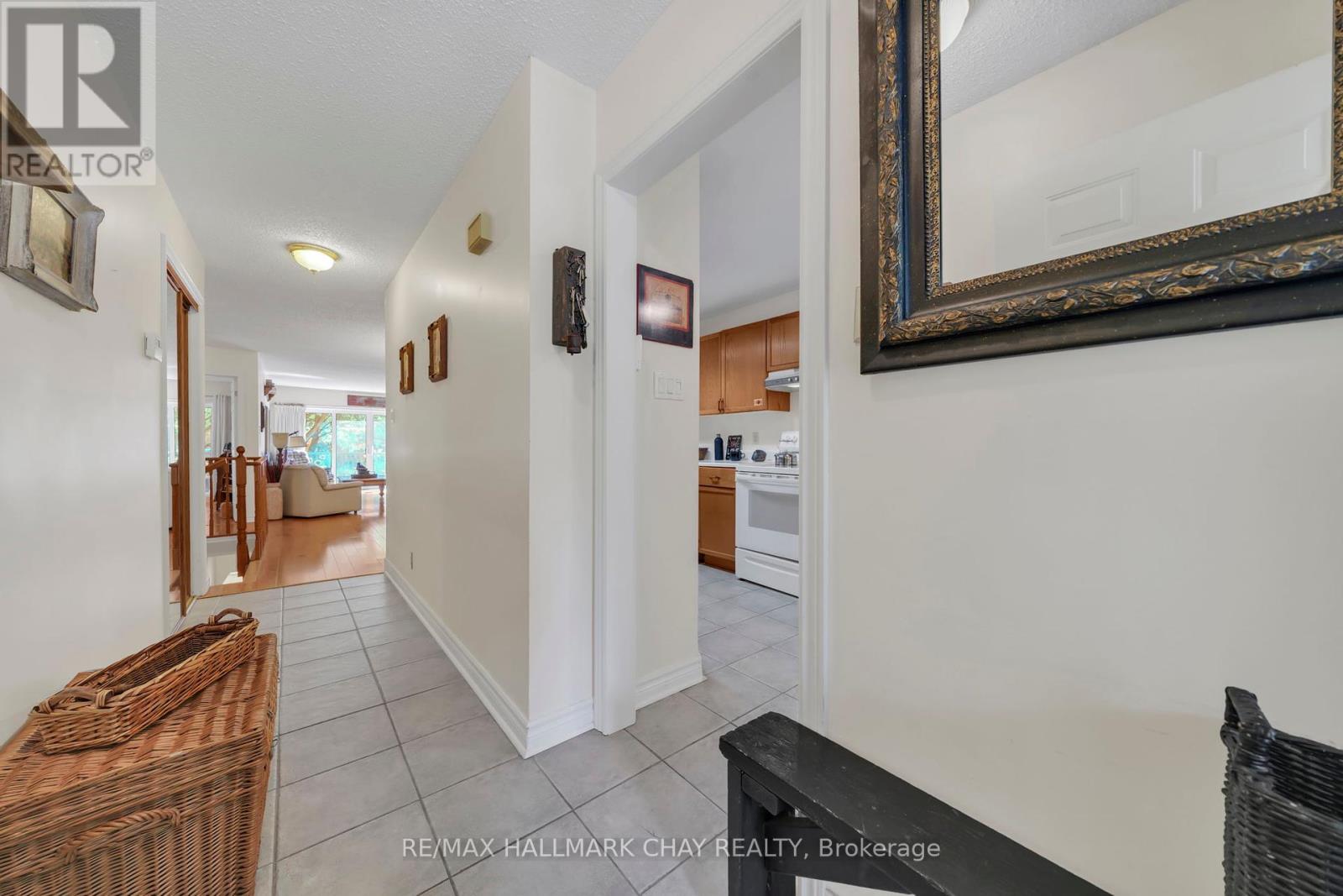 37 Riverview Road, New Tecumseth, Ontario  L9R 1R9 - Photo 6 - N12409544