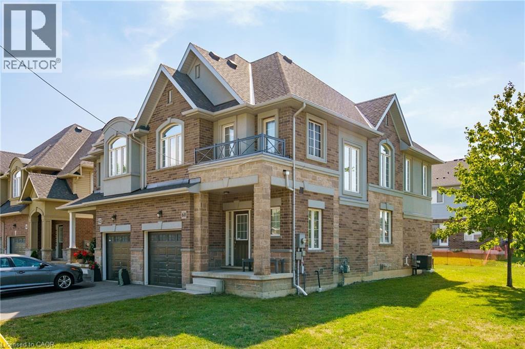 60 Bobolink Road, Hamilton, Ontario  L9A 2P5 - Photo 2 - 40770776