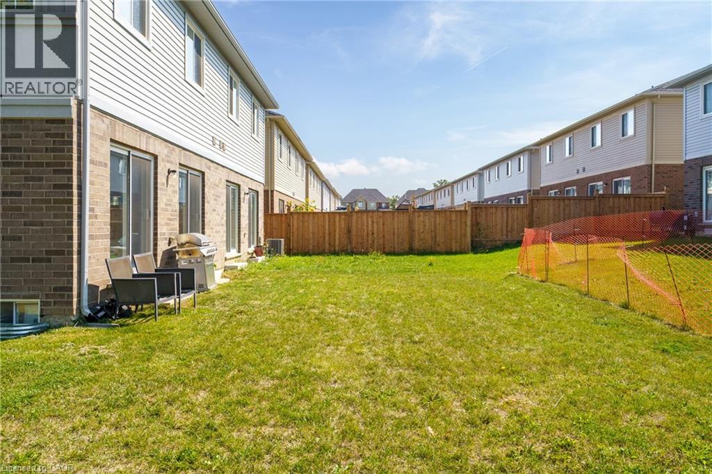 60 Bobolink Road, Hamilton, Ontario  L9A 2P5 - Photo 27 - 40770776