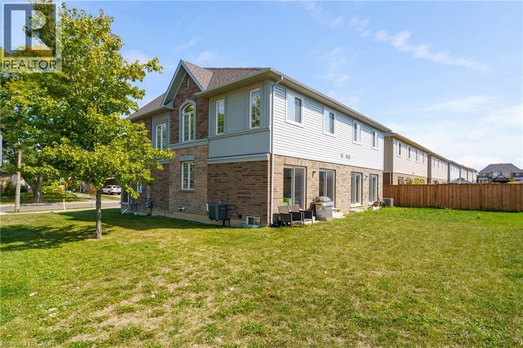 60 Bobolink Road, Hamilton, Ontario  L9A 2P5 - Photo 28 - 40770776
