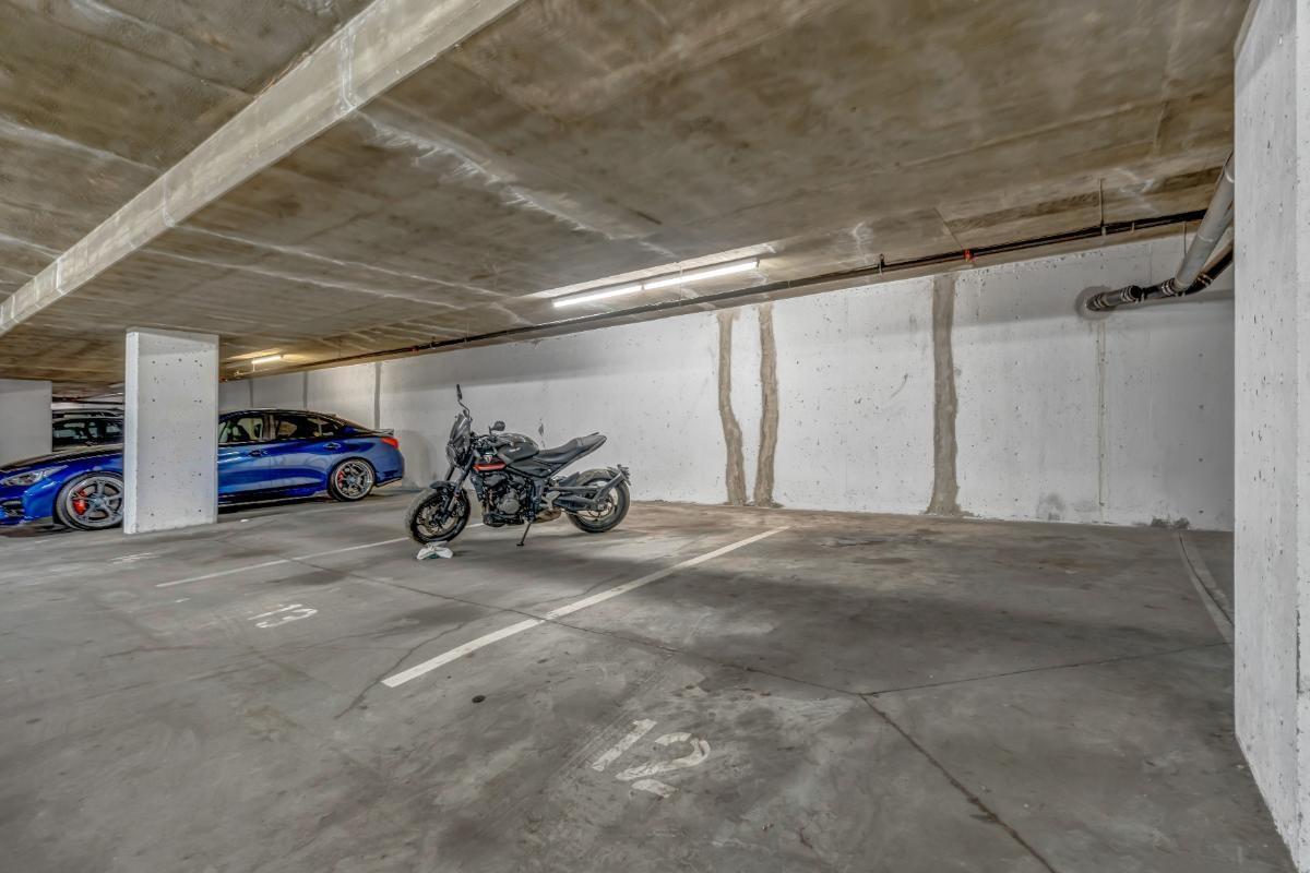 211 12083 92a Avenue, Surrey, British Columbia  V3V 8C8 - Photo 14 - R3049067