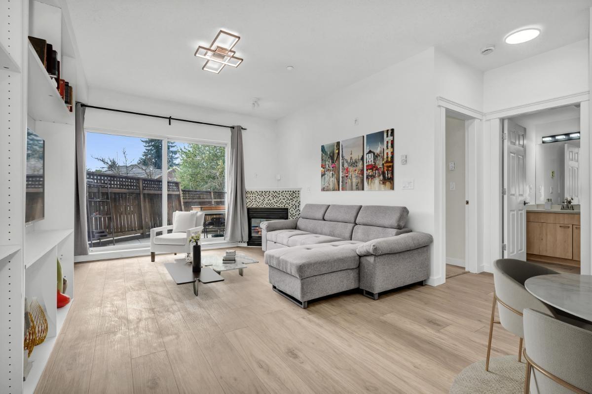 211 12083 92a Avenue, Surrey, British Columbia  V3V 8C8 - Photo 3 - R3049067