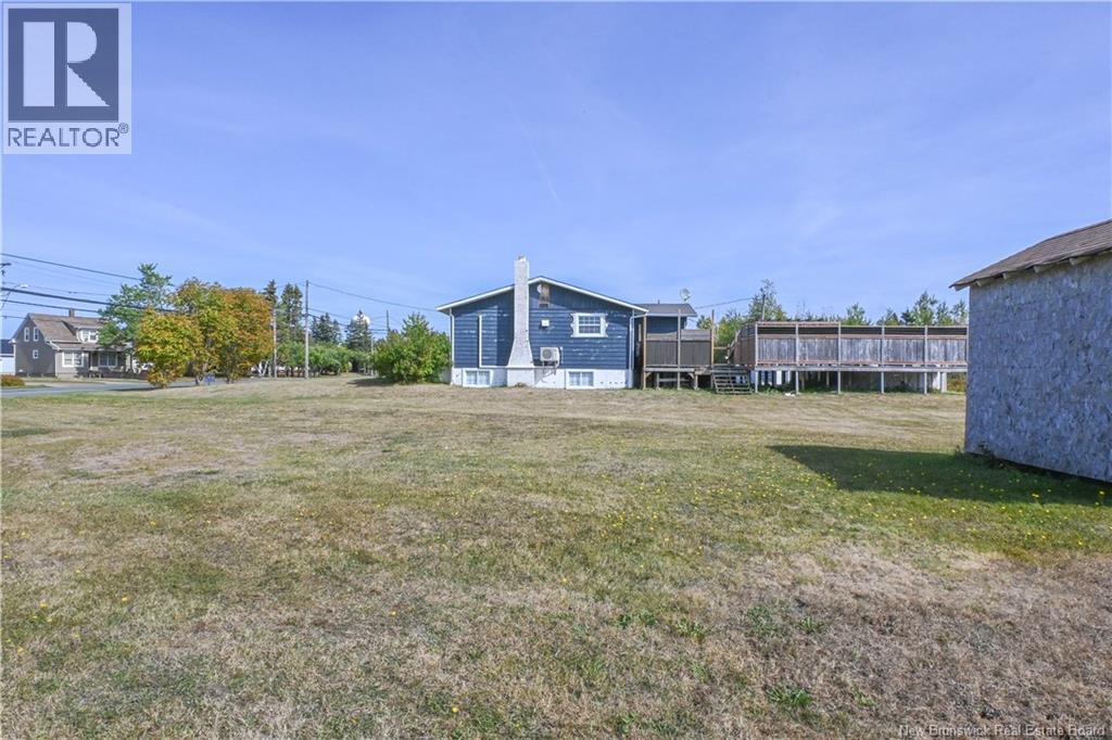 103 Rue Du Pêcheur N. Street, Lamèque, New Brunswick  E8T 1K6 - Photo 10 - NB120017