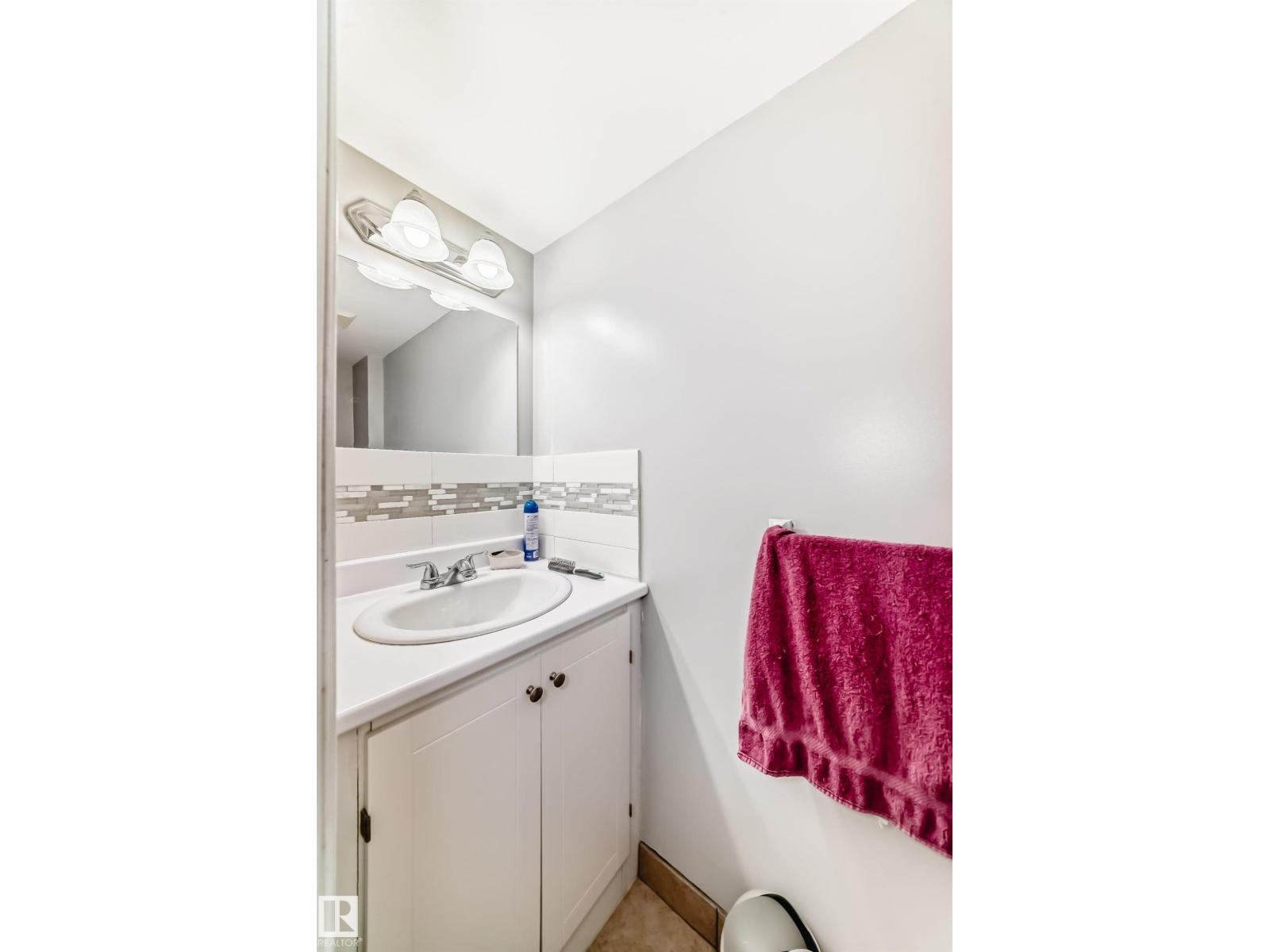 53 Lakewood Vg Nw, Edmonton, Alberta  T6K 2B3 - Photo 19 - E4458125