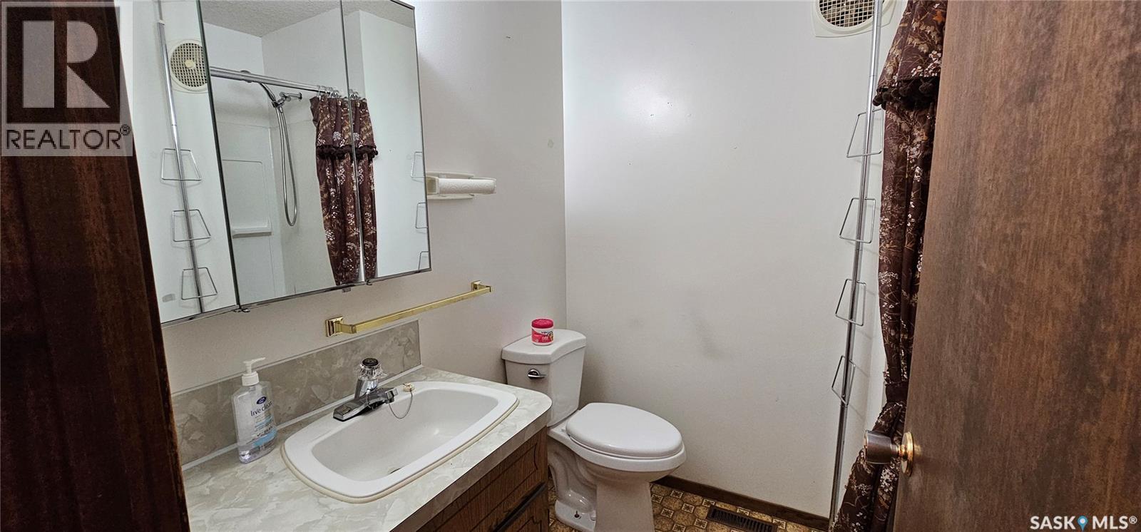 28 Kennedy Street, Mistatim, Saskatchewan  S0E 1B0 - Photo 16 - SK018619