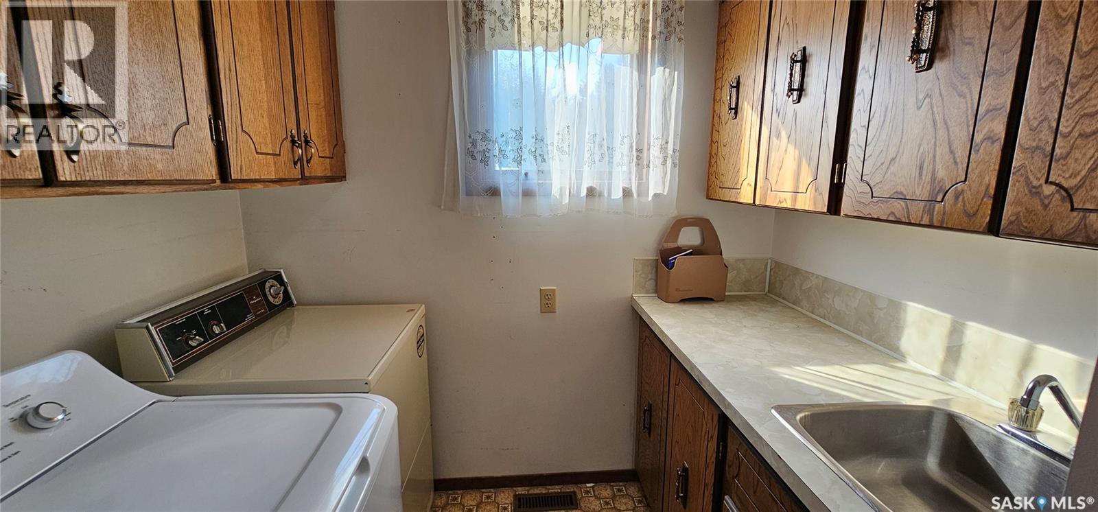 28 Kennedy Street, Mistatim, Saskatchewan  S0E 1B0 - Photo 8 - SK018619