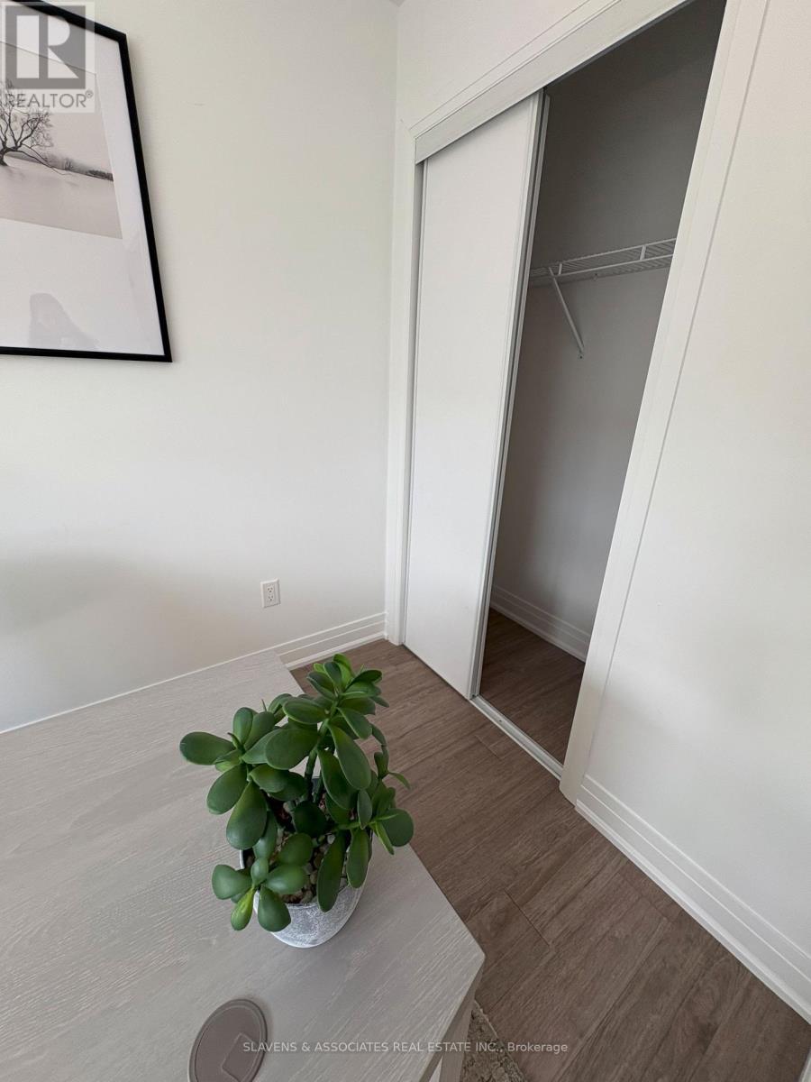 25 - 15 Brenthall Avenue, Toronto, Ontario  M2R 1W1 - Photo 10 - C12409579