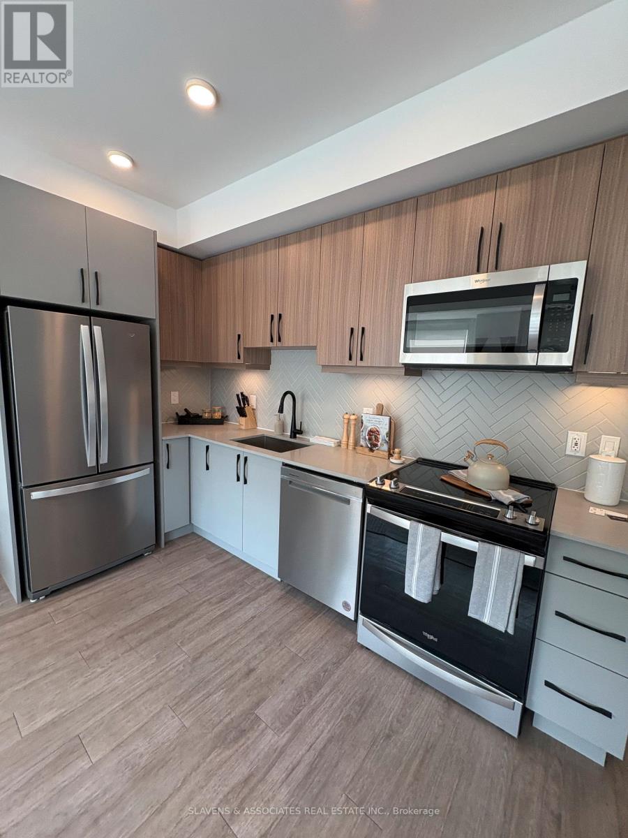 25 - 15 Brenthall Avenue, Toronto, Ontario  M2R 1W1 - Photo 5 - C12409579
