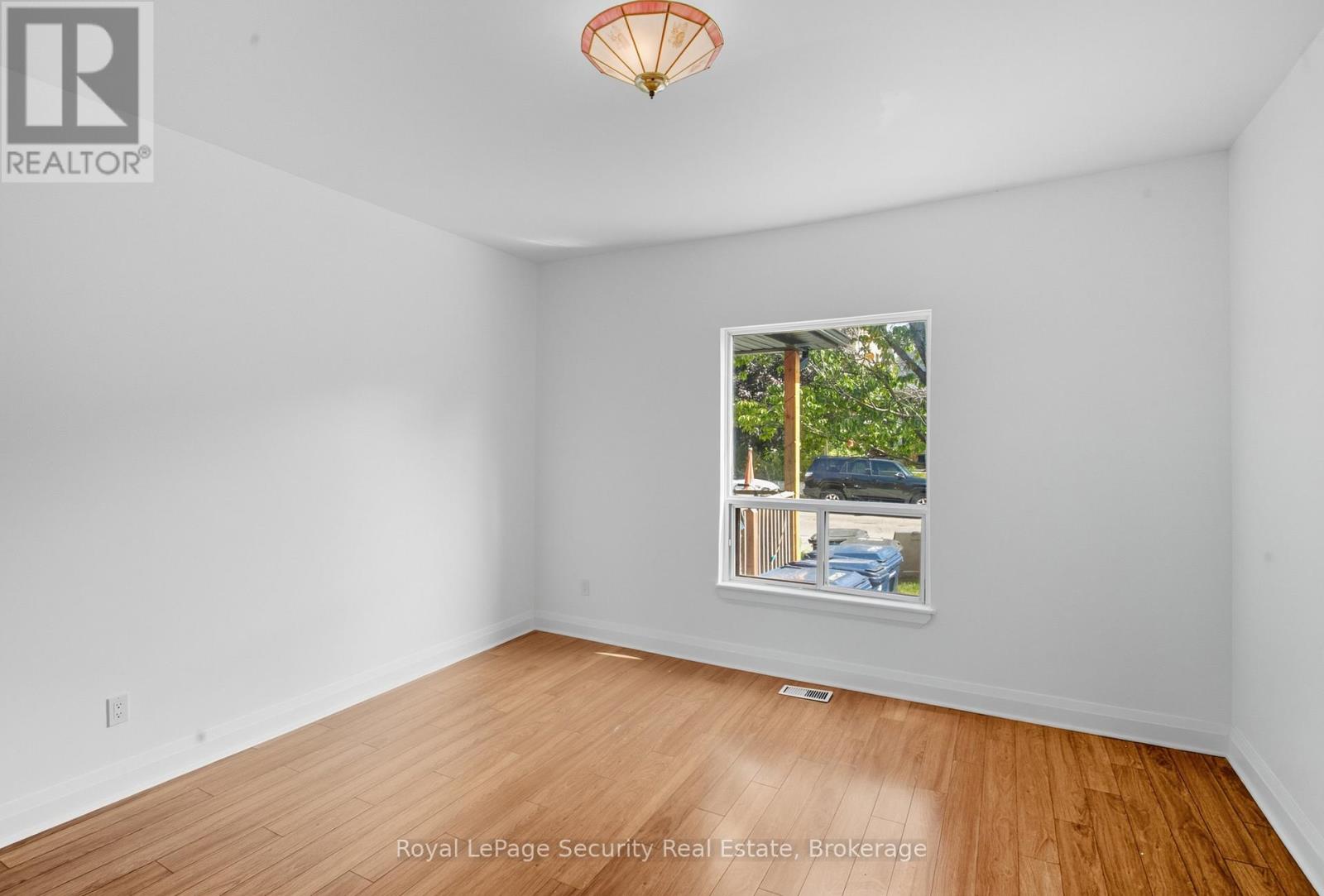 226 Lauder Avenue, Toronto, Ontario  M6E 3H4 - Photo 12 - C12409580