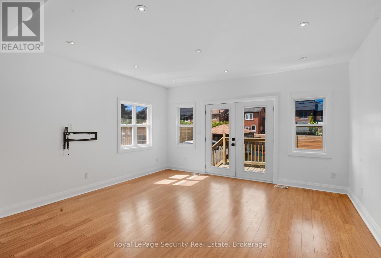 226 Lauder Avenue, Toronto, Ontario  M6E 3H4 - Photo 4 - C12409580