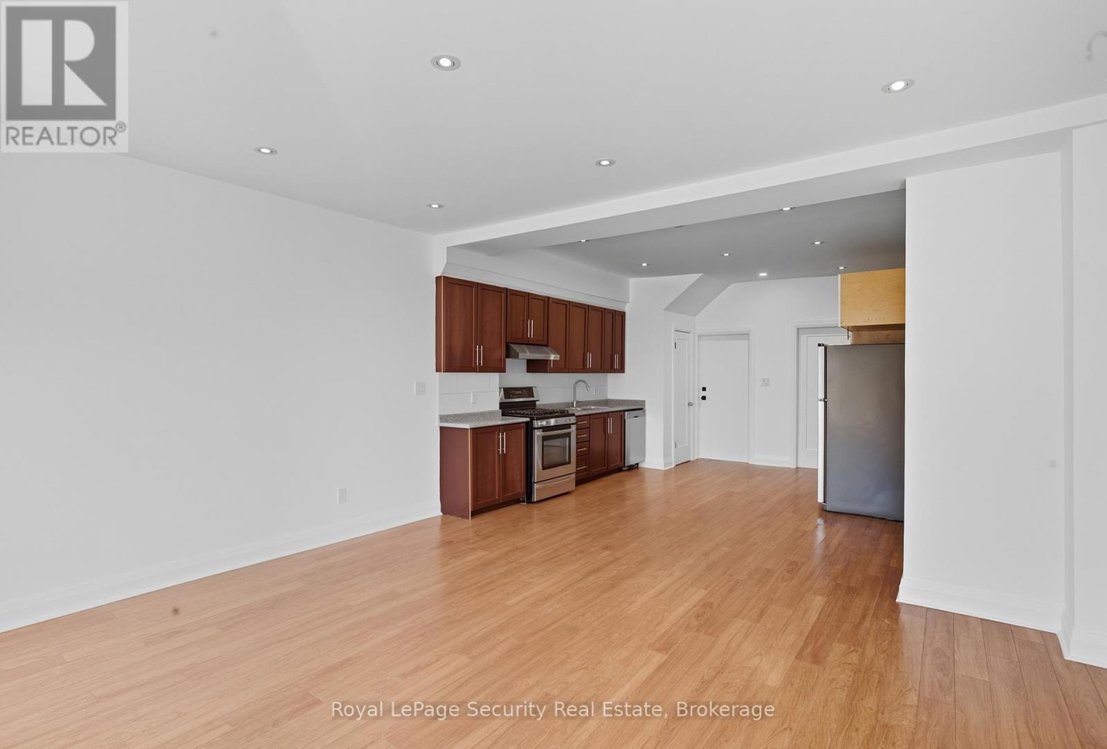 226 Lauder Avenue, Toronto, Ontario  M6E 3H4 - Photo 5 - C12409580