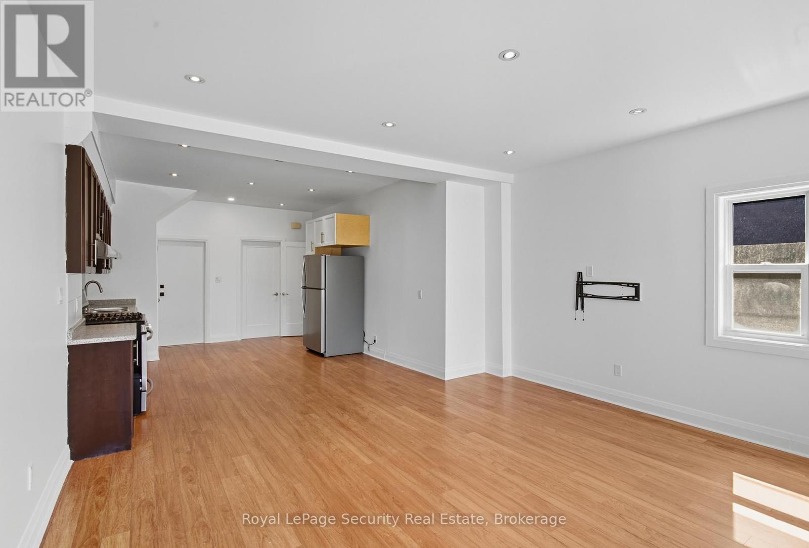 226 Lauder Avenue, Toronto, Ontario  M6E 3H4 - Photo 6 - C12409580