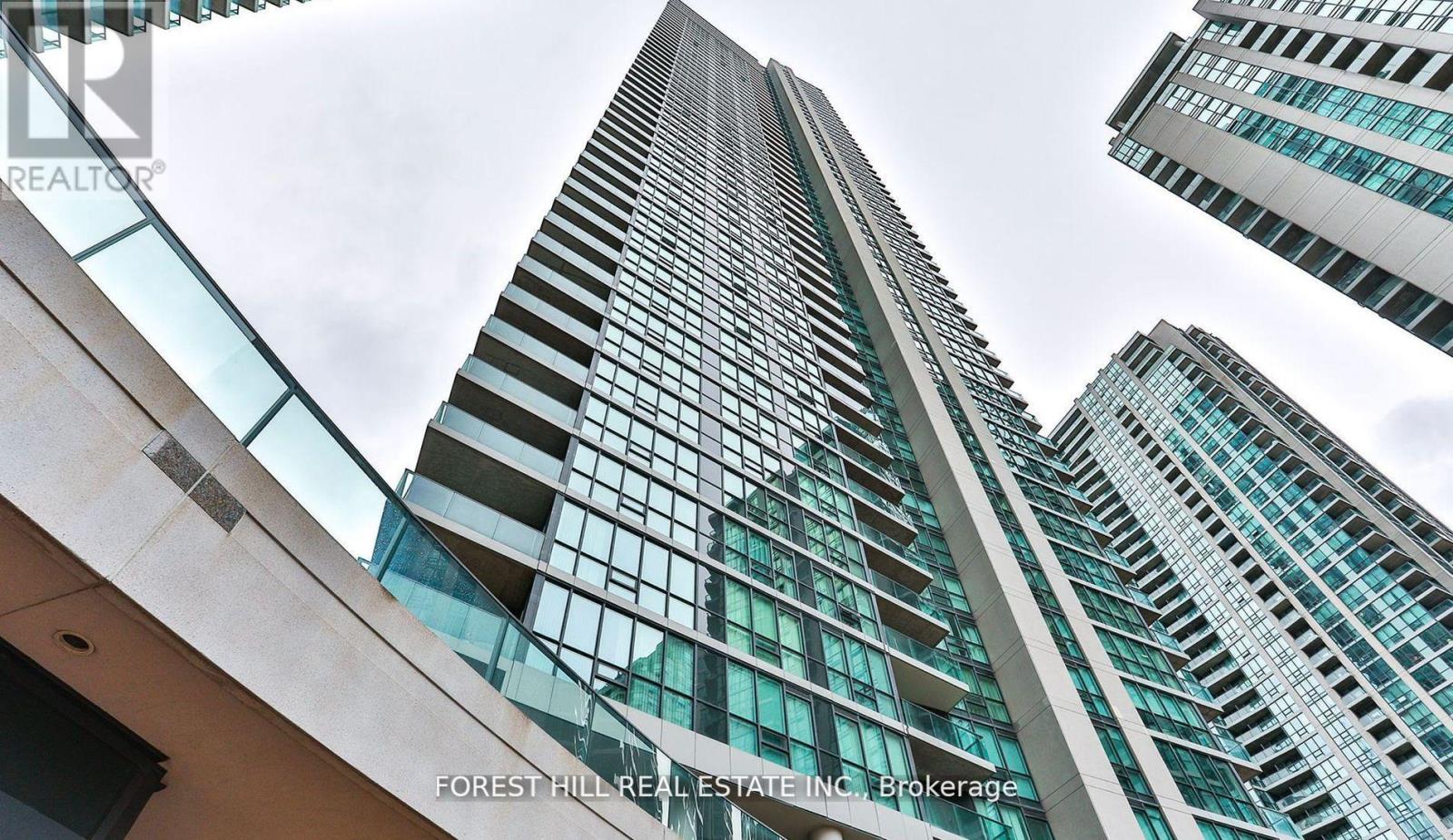 2605 - 18 Harbour Street, Toronto, Ontario  M5J 2Z6 - Photo 15 - C12409623