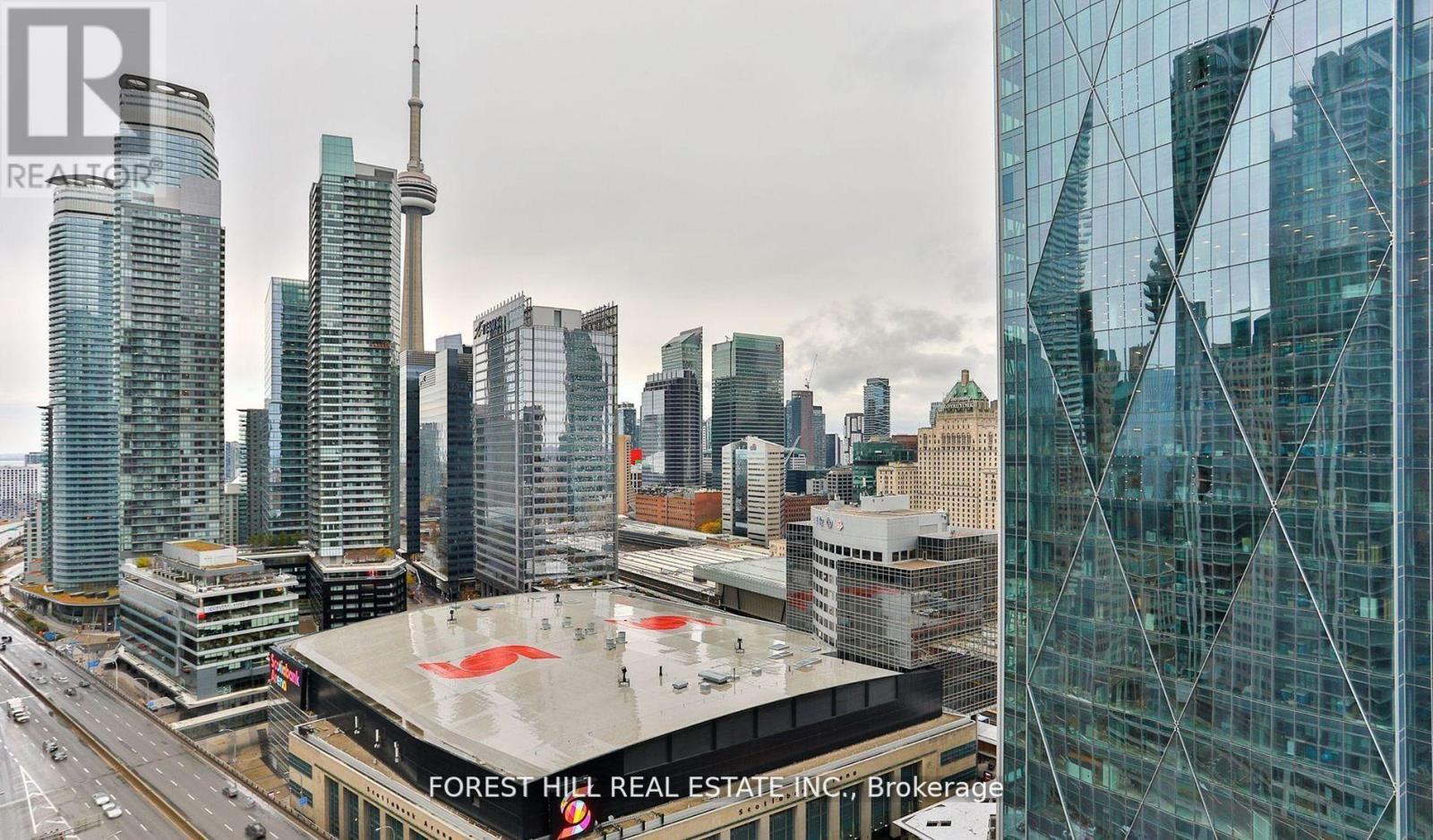 2605 - 18 Harbour Street, Toronto, Ontario  M5J 2Z6 - Photo 2 - C12409623