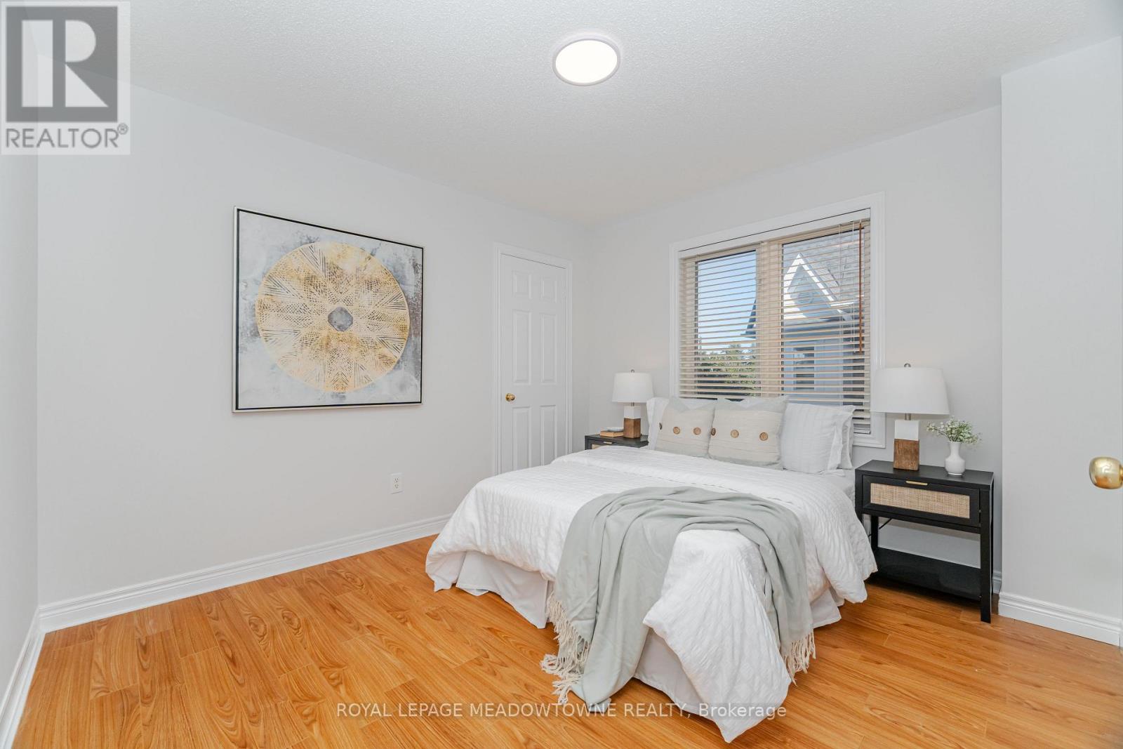 7034 Lessard Lane, Mississauga, Ontario  L5W 1A4 - Photo 30 - W12409457