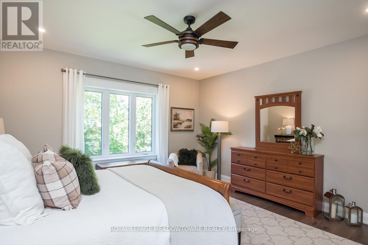 29 Barton Street, Milton, Ontario  L9T 1C7 - Photo 20 - W12409466