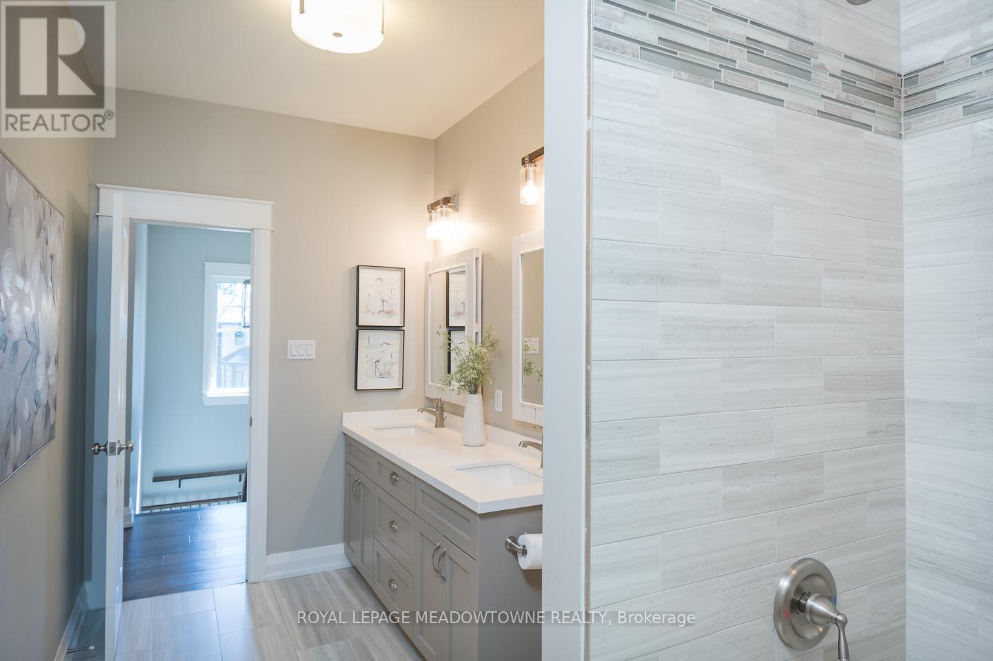 29 Barton Street, Milton, Ontario  L9T 1C7 - Photo 32 - W12409466