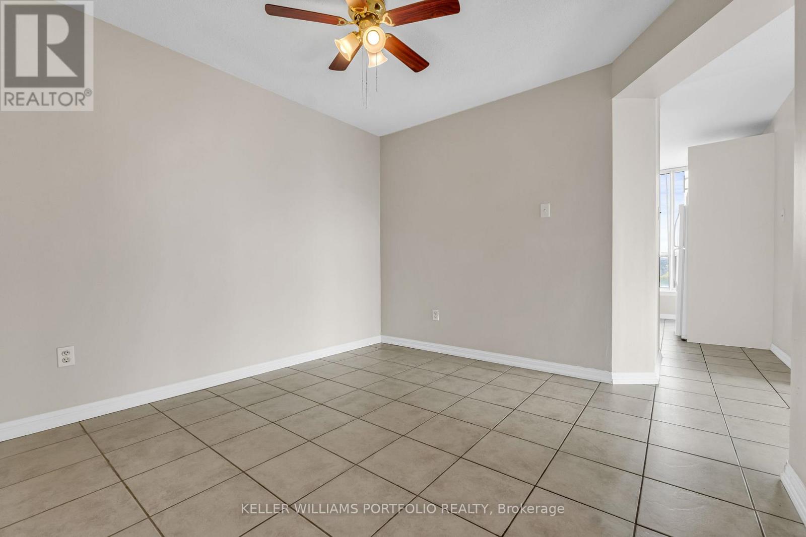 501 - 10 Laurelcrest Street, Brampton, Ontario  L6S 5Y3 - Photo 10 - W12409507