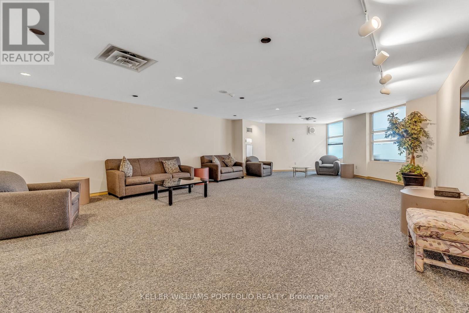 501 - 10 Laurelcrest Street, Brampton, Ontario  L6S 5Y3 - Photo 20 - W12409507