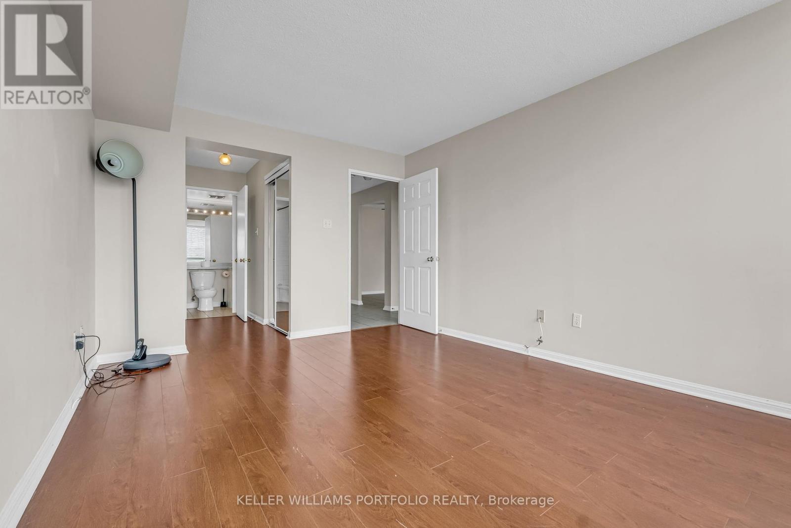 501 - 10 Laurelcrest Street, Brampton, Ontario  L6S 5Y3 - Photo 6 - W12409507