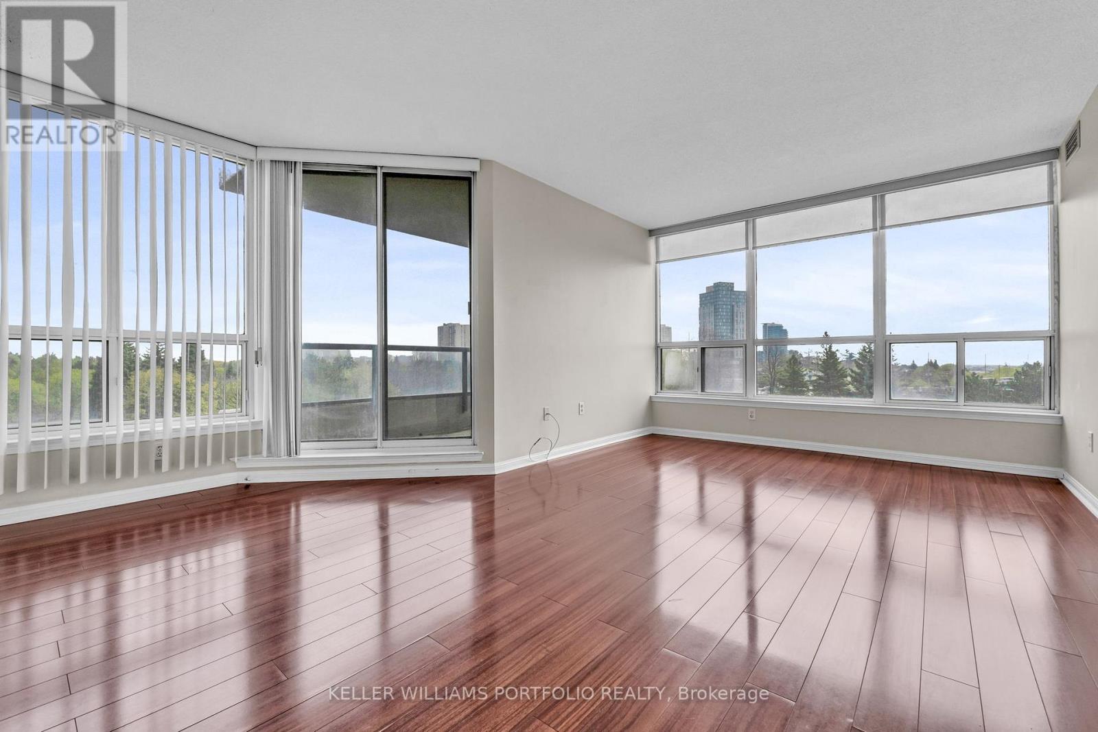 501 - 10 Laurelcrest Street, Brampton, Ontario  L6S 5Y3 - Photo 8 - W12409507