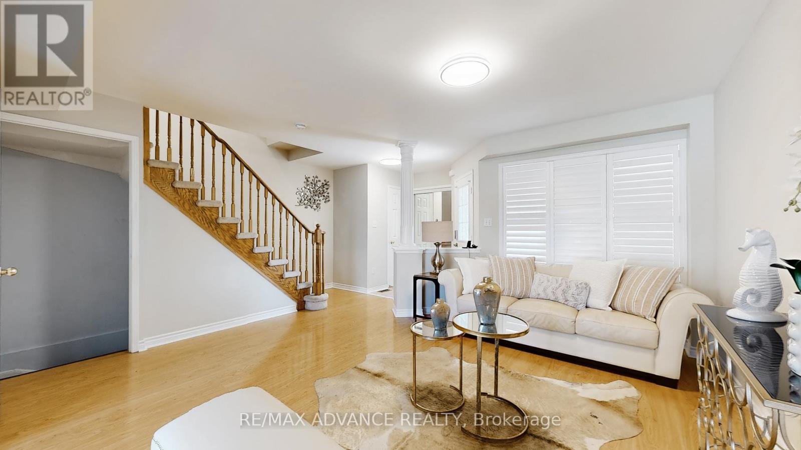7560 Black Walnut Trail, Mississauga, Ontario  L5N 8A9 - Photo 5 - W12409532