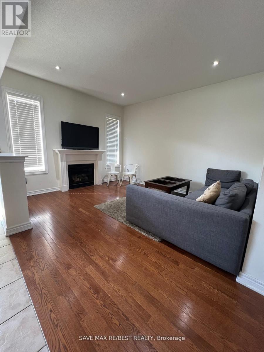 Upper - 70 Boundbrook Drive, Brampton, Ontario  L7A 0L9 - Photo 5 - W12409542