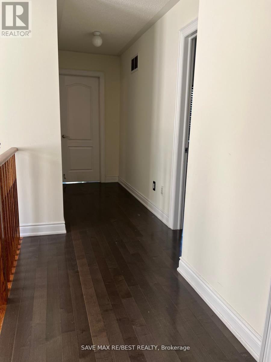 Upper - 70 Boundbrook Drive, Brampton, Ontario  L7A 0L9 - Photo 9 - W12409542