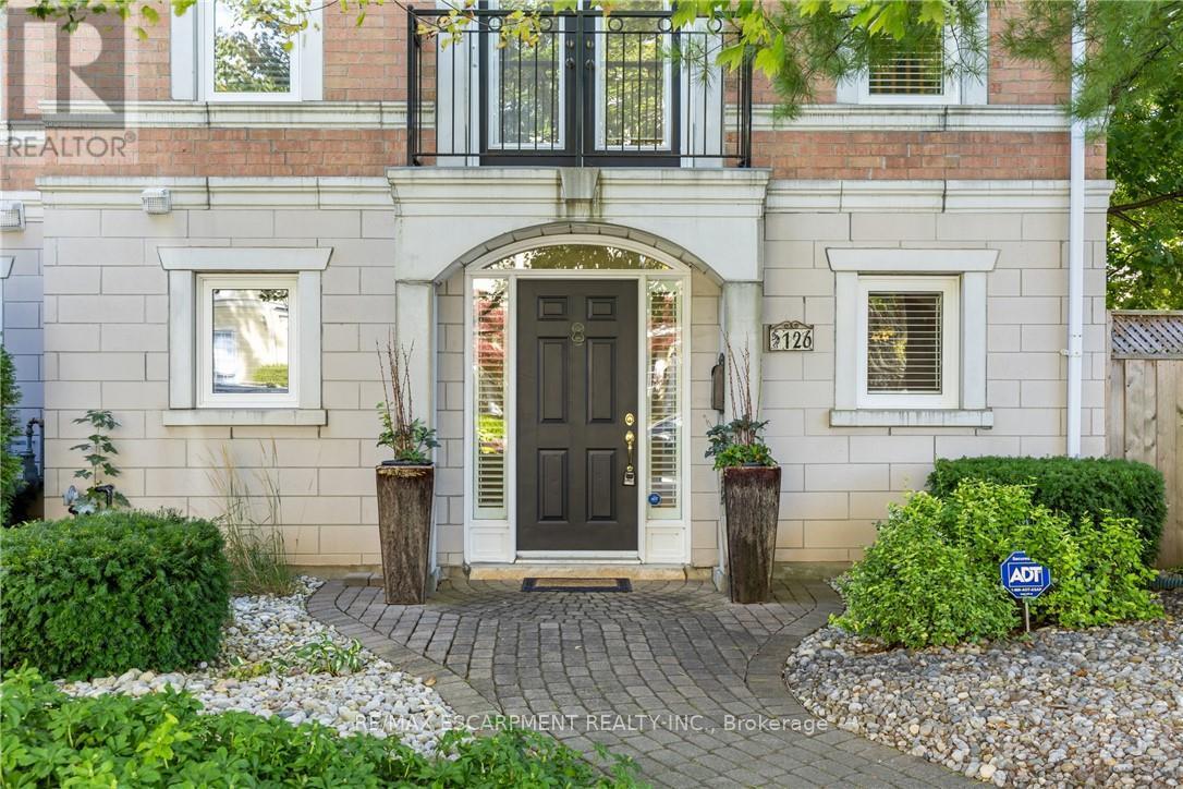 126 BRANT STREET, Oakville, Ontario