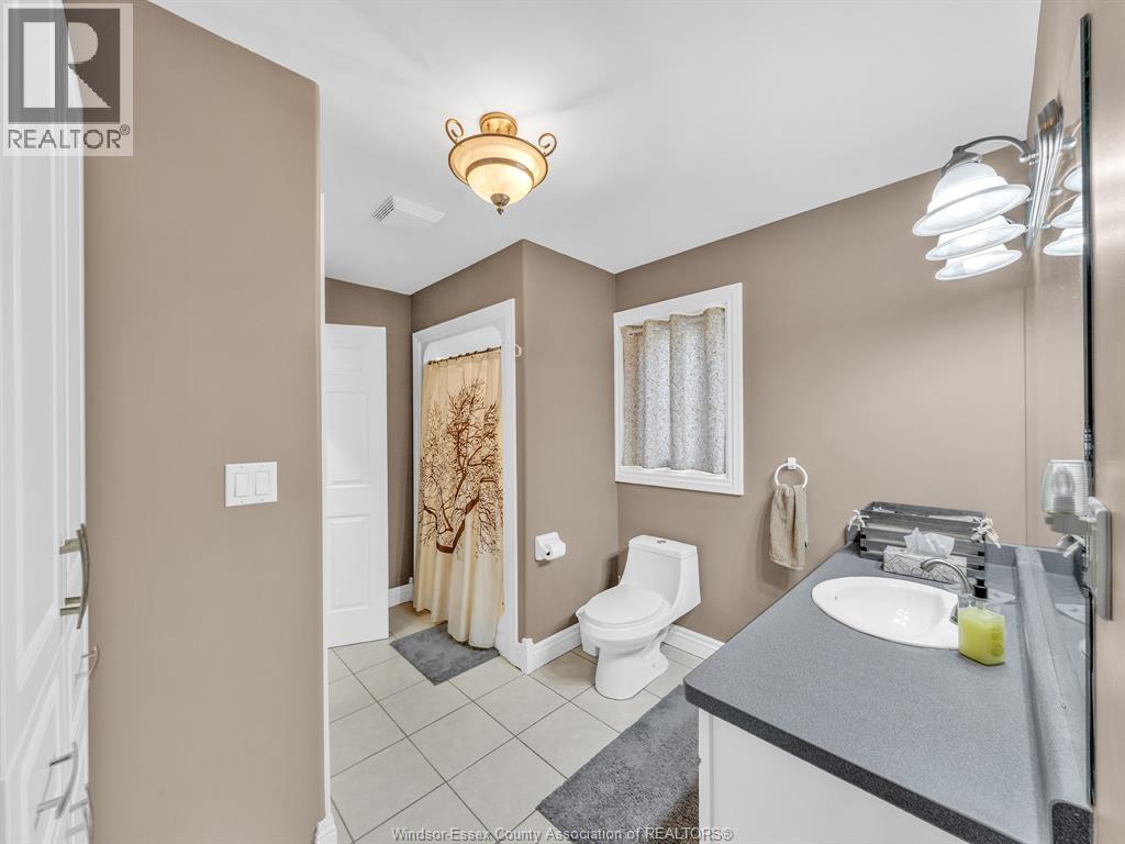 770 Point Pelee Dr, Leamington, Ontario  N8H 3V4 - Photo 13 - 25023726