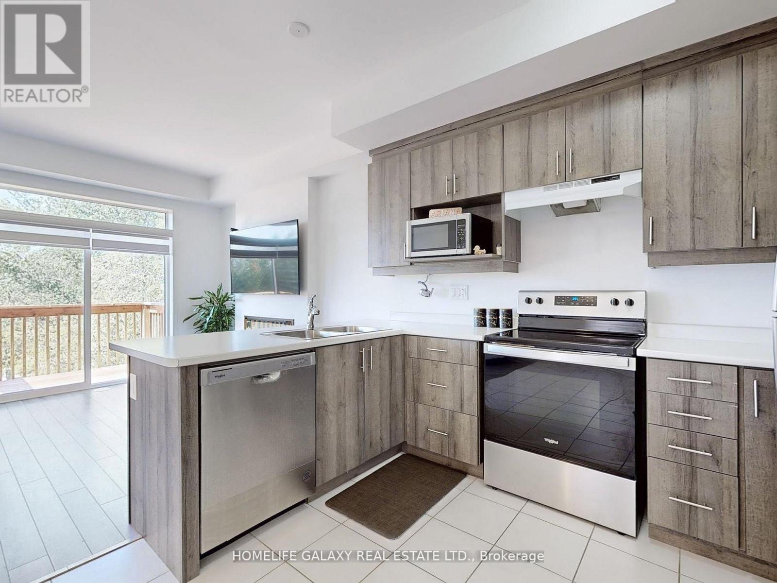 733 Heathrow Path, Oshawa, Ontario  L1K 3G4 - Photo 7 - E12409687