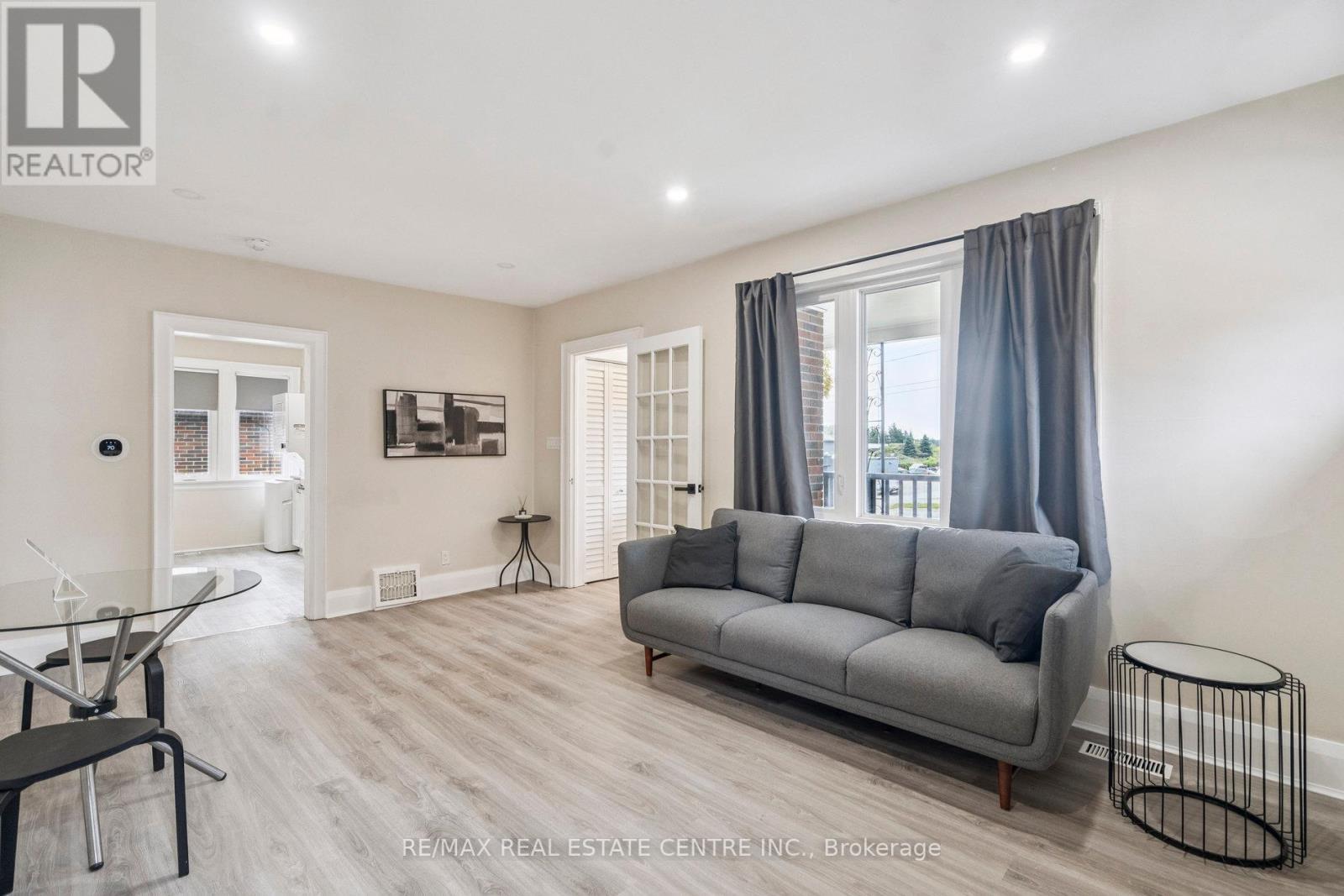 196 Silvercreek Parkway S, Guelph, Ontario  N1H 3S7 - Photo 11 - X12409458