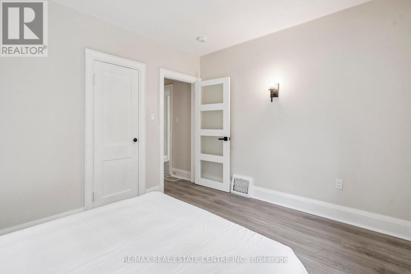 196 Silvercreek Parkway S, Guelph, Ontario  N1H 3S7 - Photo 21 - X12409458