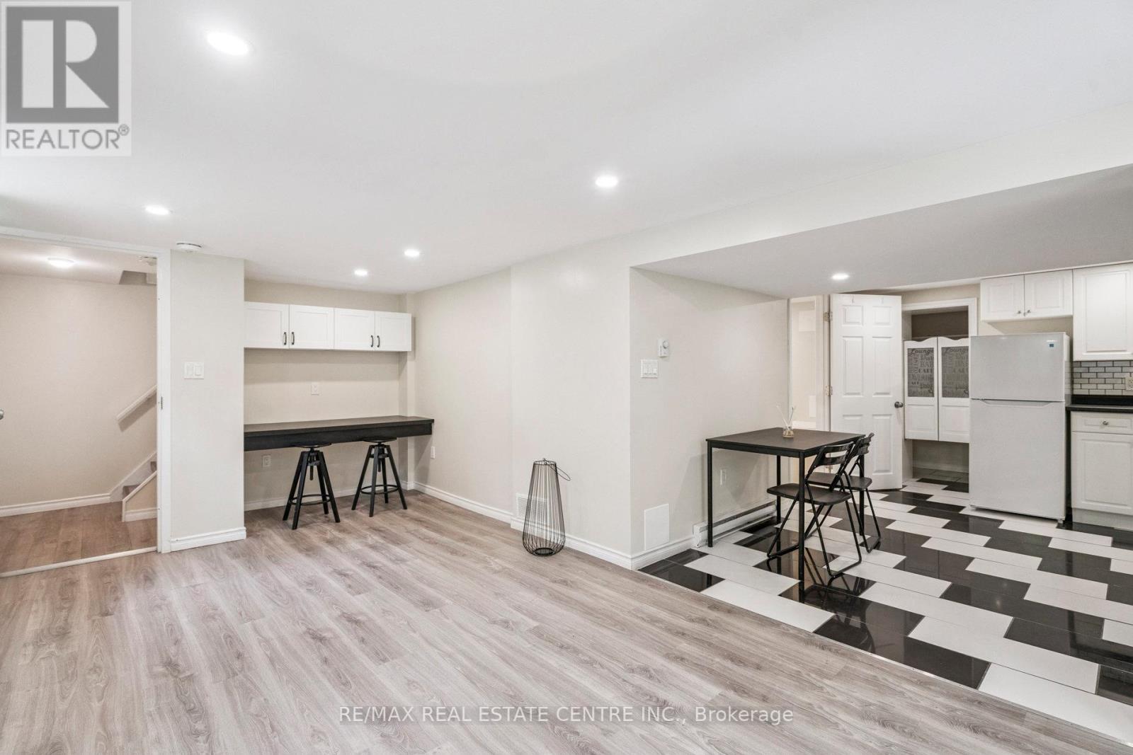 196 Silvercreek Parkway S, Guelph, Ontario  N1H 3S7 - Photo 28 - X12409458