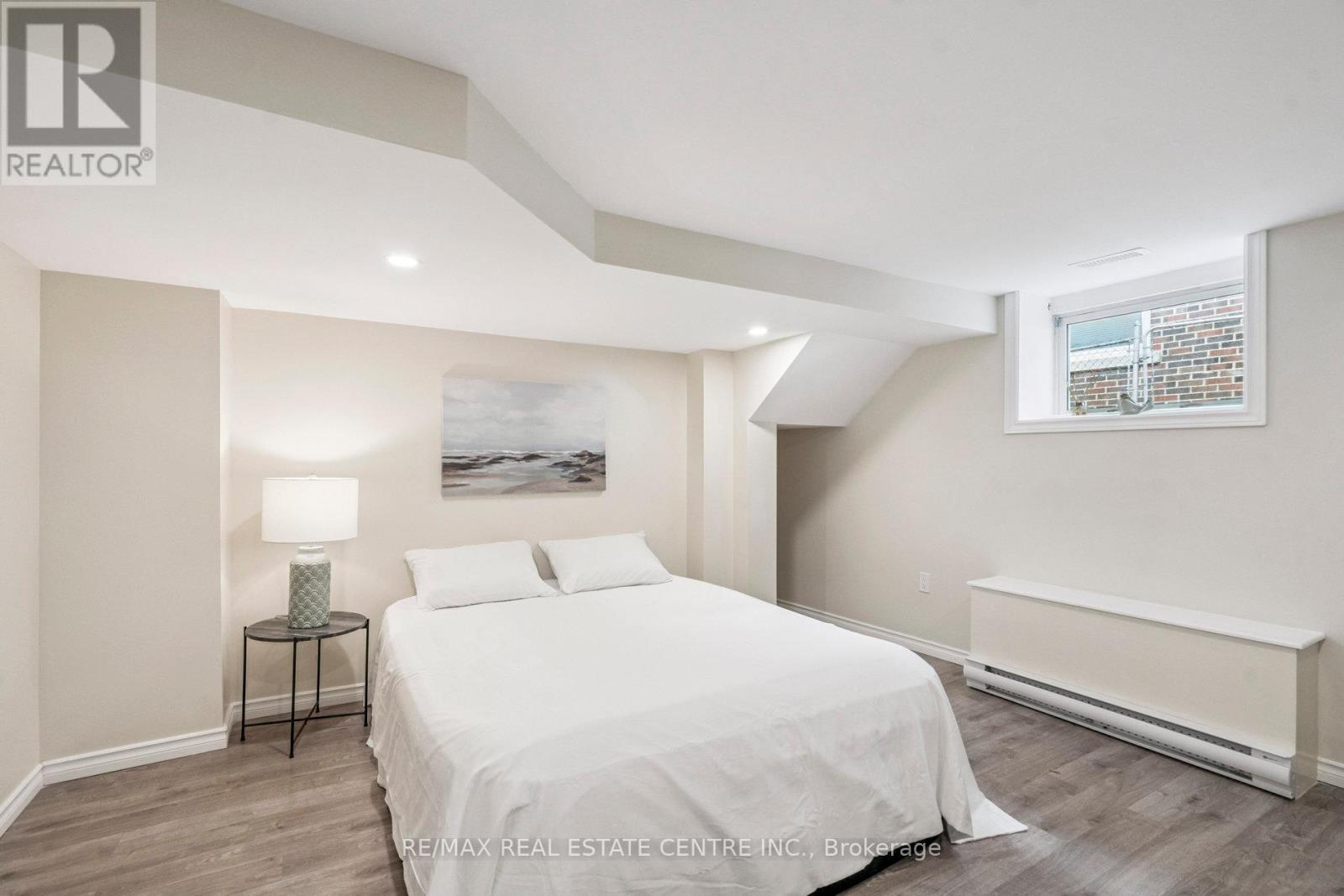 196 Silvercreek Parkway S, Guelph, Ontario  N1H 3S7 - Photo 32 - X12409458