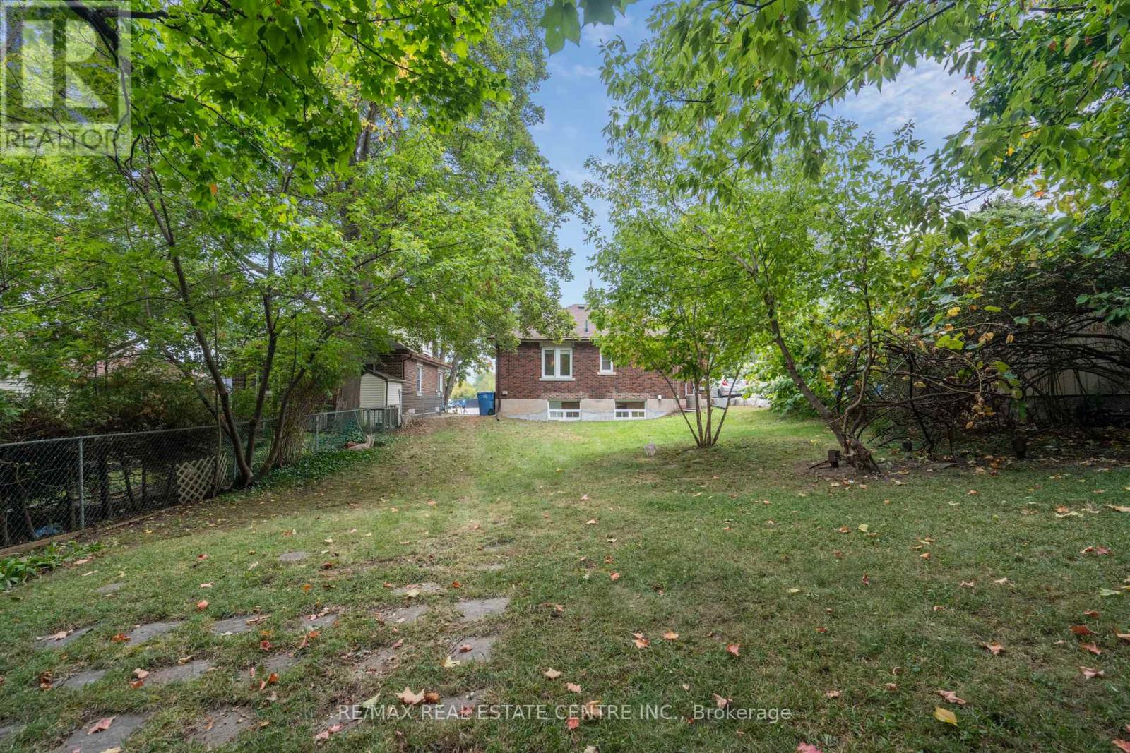 196 Silvercreek Parkway S, Guelph, Ontario  N1H 3S7 - Photo 40 - X12409458