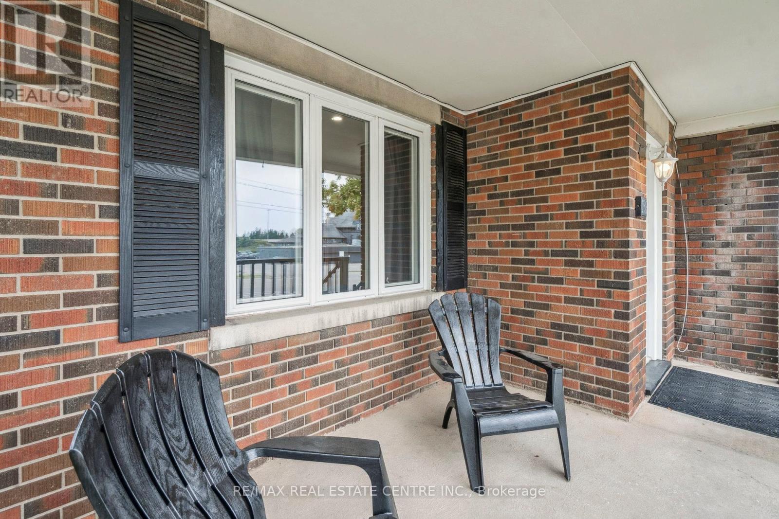 196 Silvercreek Parkway S, Guelph, Ontario  N1H 3S7 - Photo 7 - X12409458