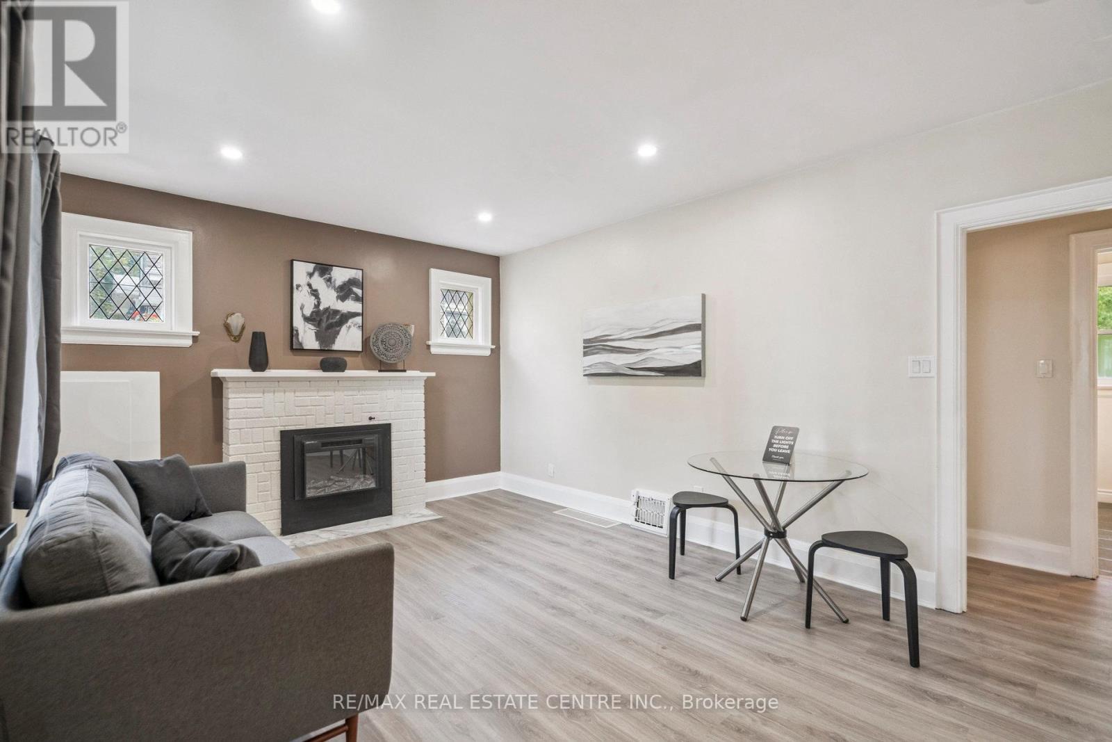 196 Silvercreek Parkway S, Guelph, Ontario  N1H 3S7 - Photo 9 - X12409458