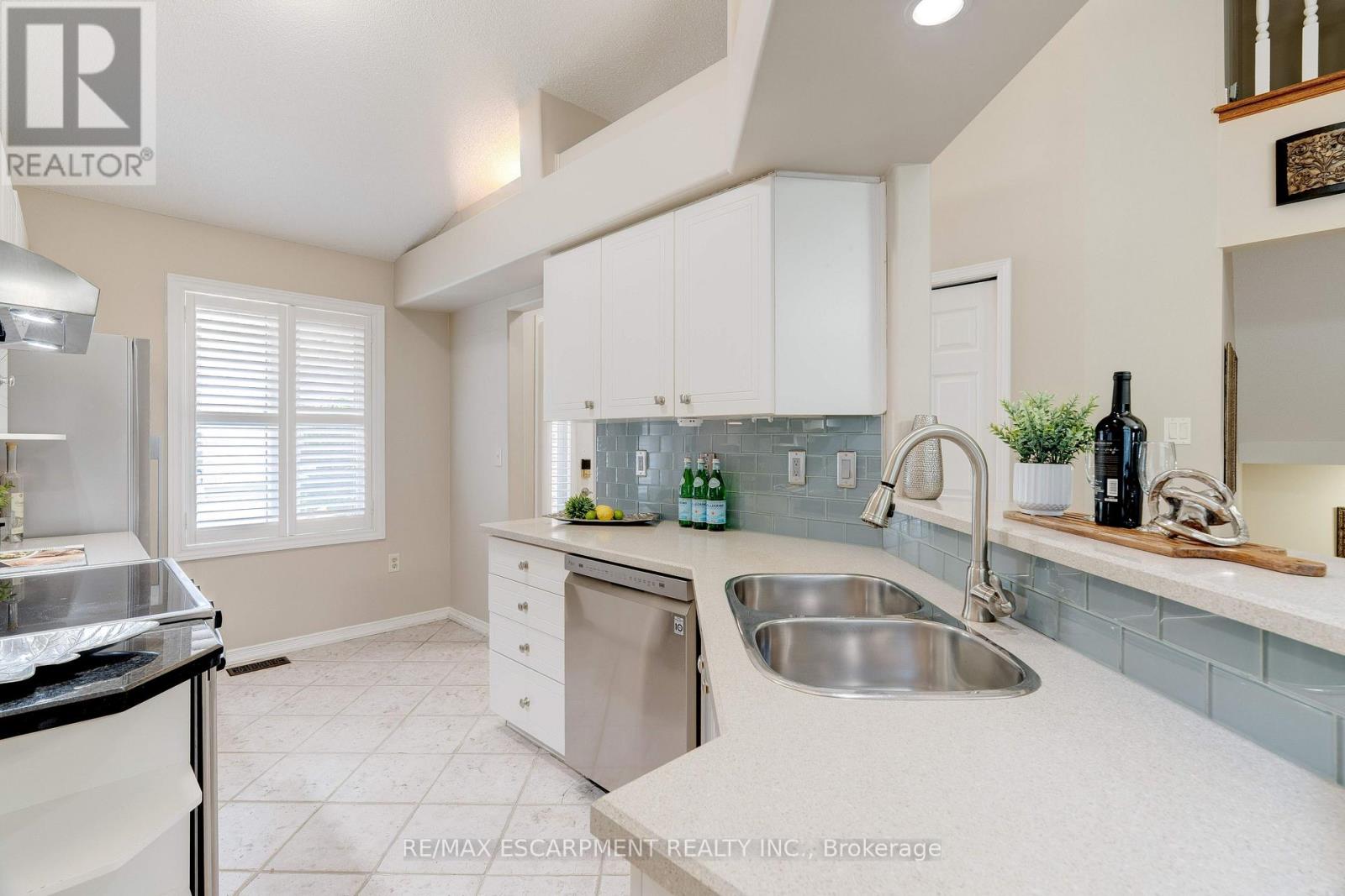 10 - 2774 King Street E, Hamilton, Ontario  L8G 1J4 - Photo 6 - X12409463