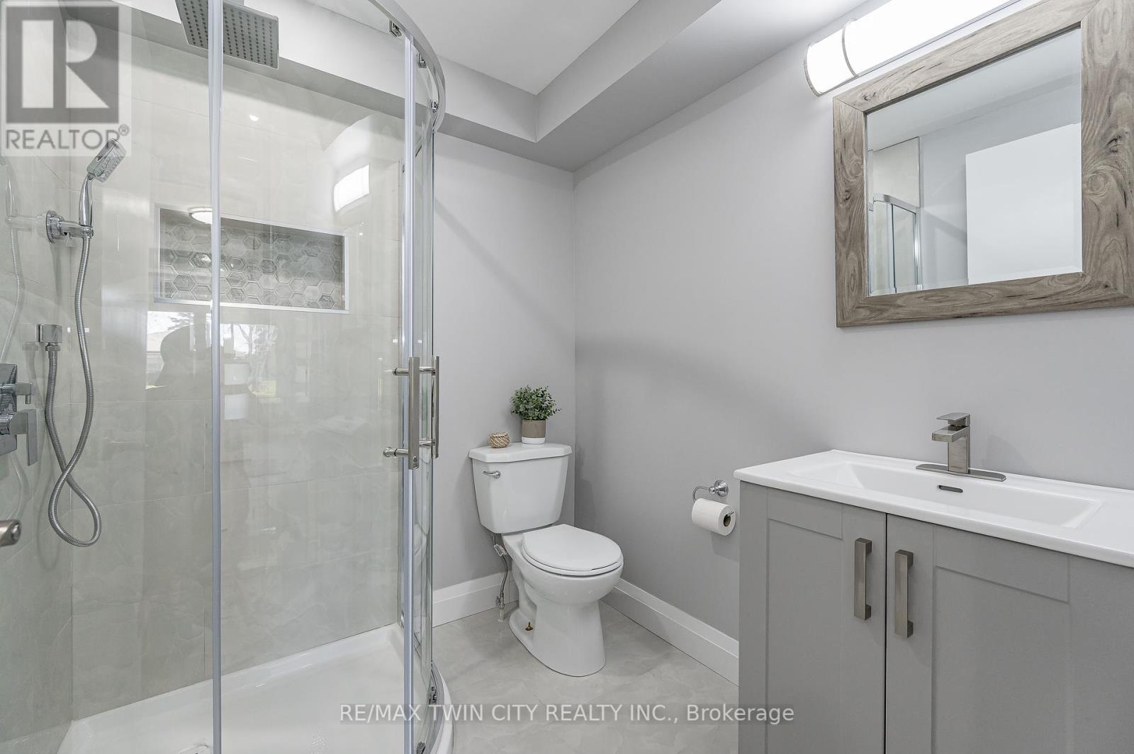 34 Bradley Drive, Kitchener, Ontario  N2A 1K4 - Photo 17 - X12409483