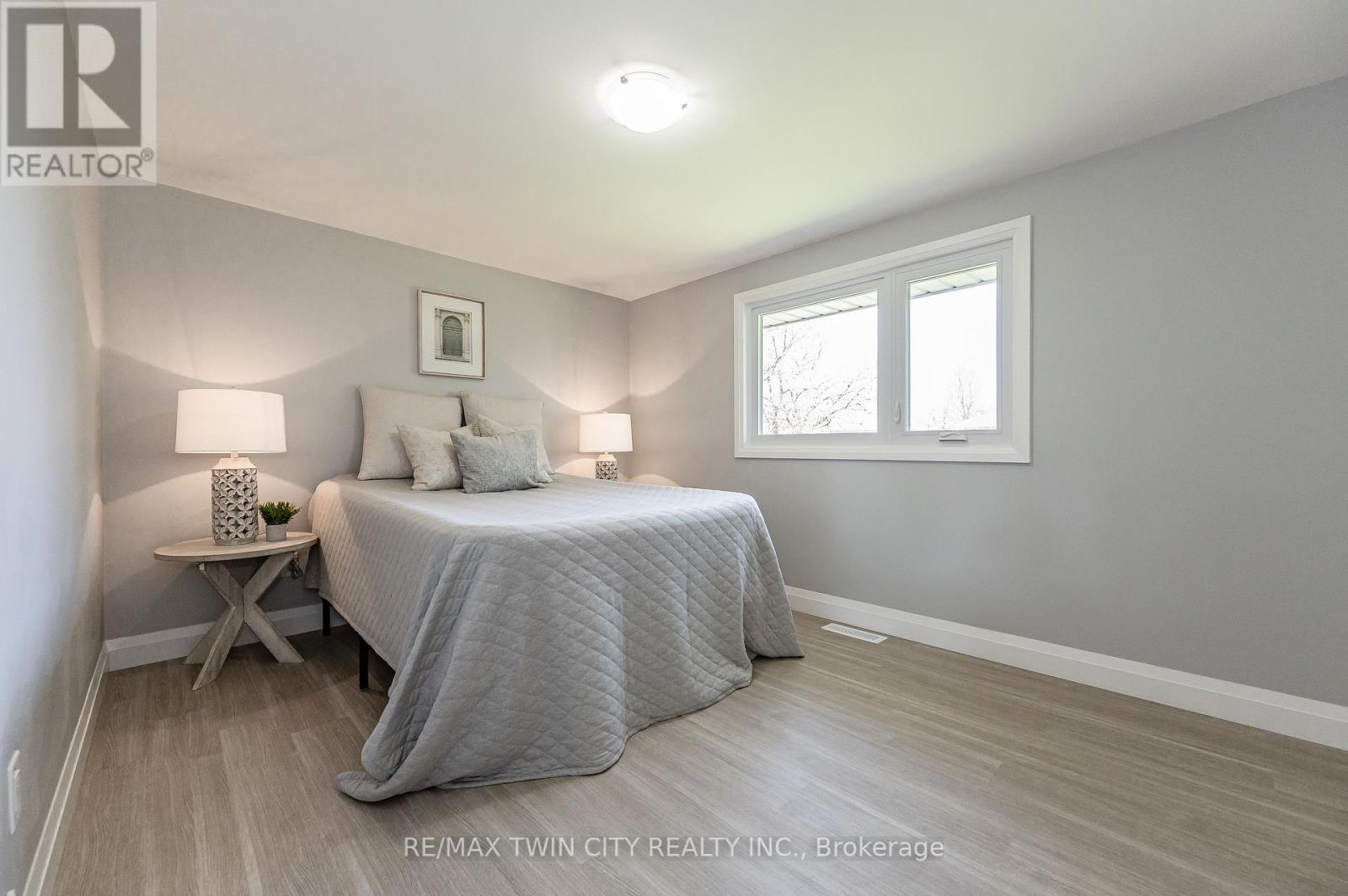 34 Bradley Drive, Kitchener, Ontario  N2A 1K4 - Photo 23 - X12409483