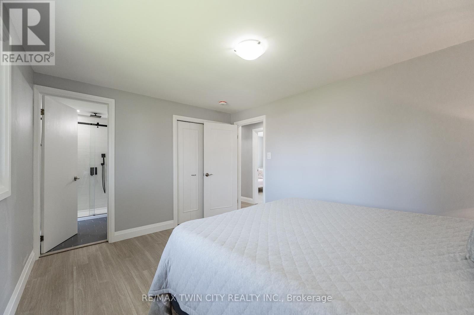34 Bradley Drive, Kitchener, Ontario  N2A 1K4 - Photo 24 - X12409483