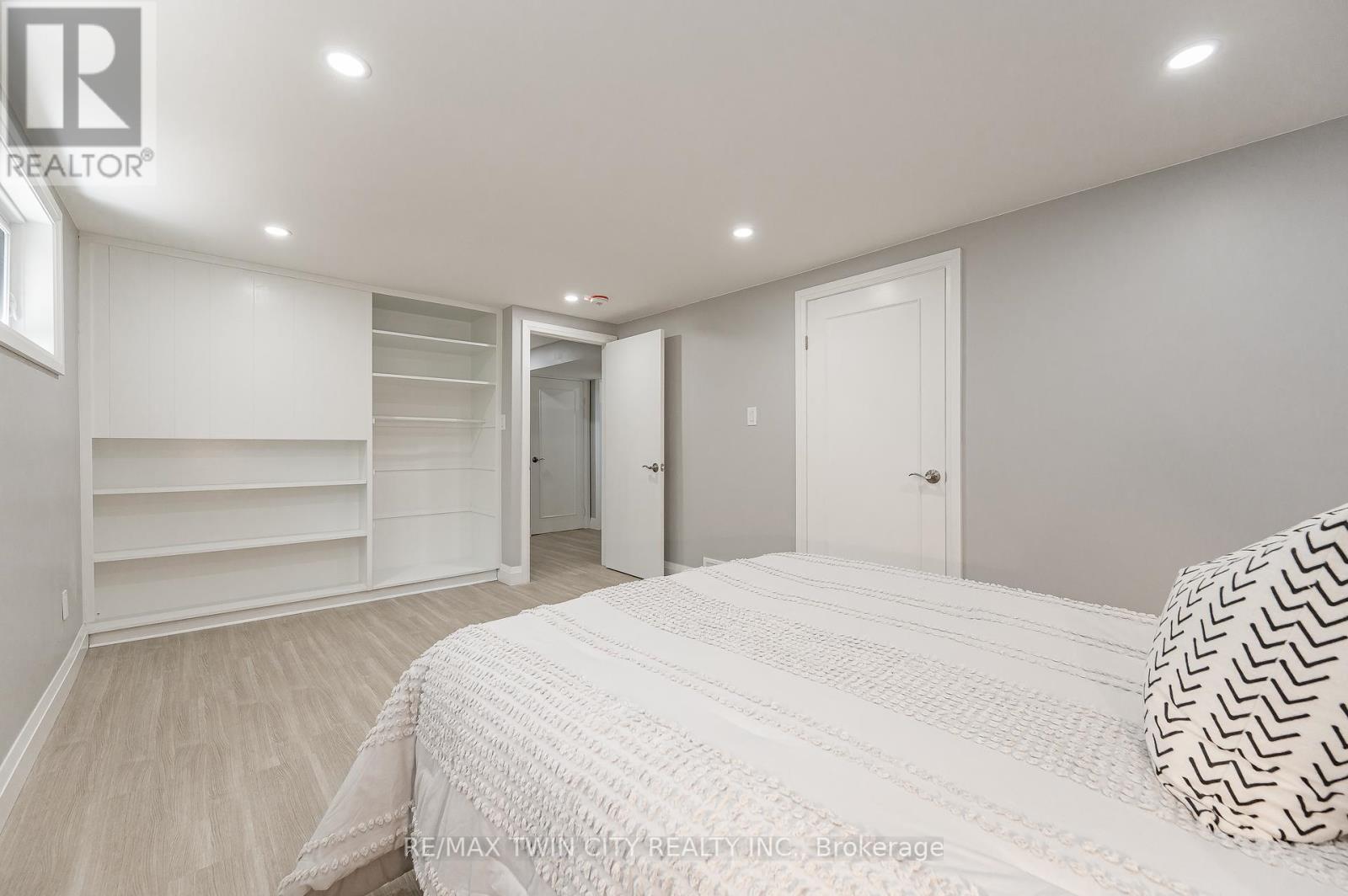 34 Bradley Drive, Kitchener, Ontario  N2A 1K4 - Photo 28 - X12409483