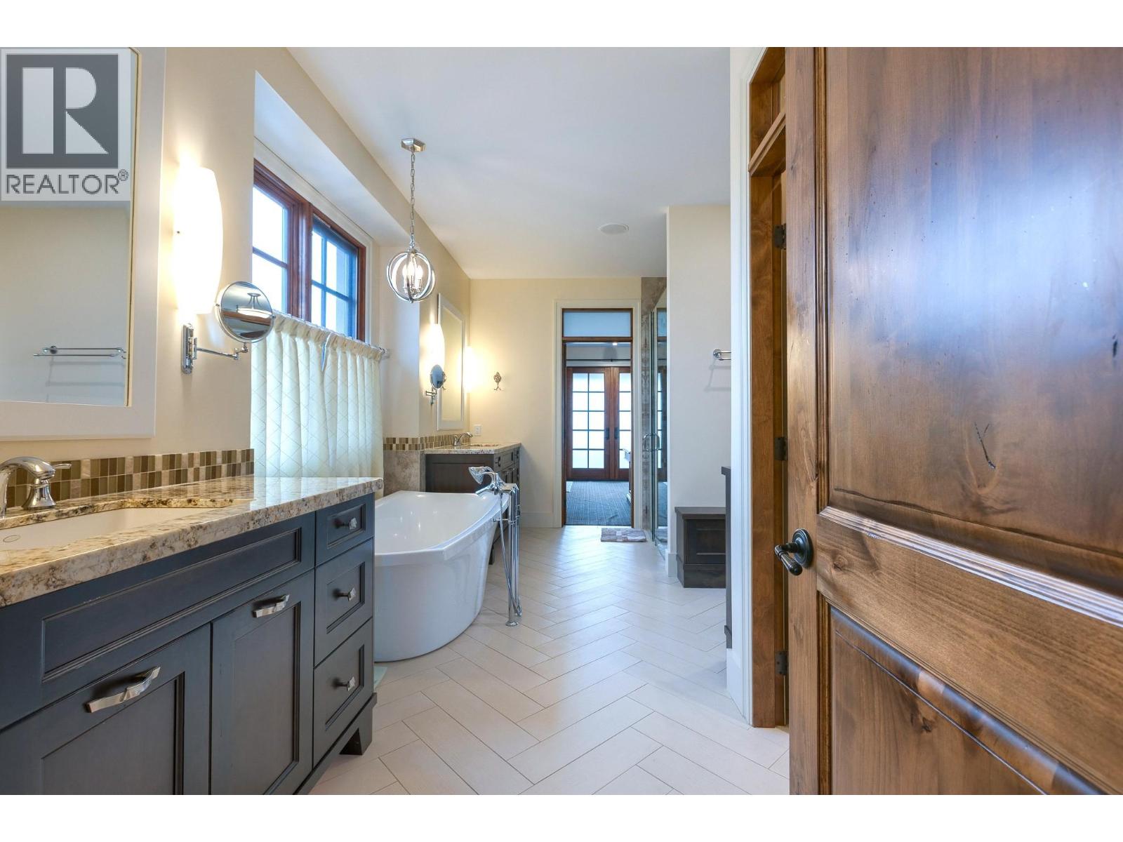 2457 Selkirk Drive, Kelowna, British Columbia  V1V 2R7 - Photo 42 - 10360814
