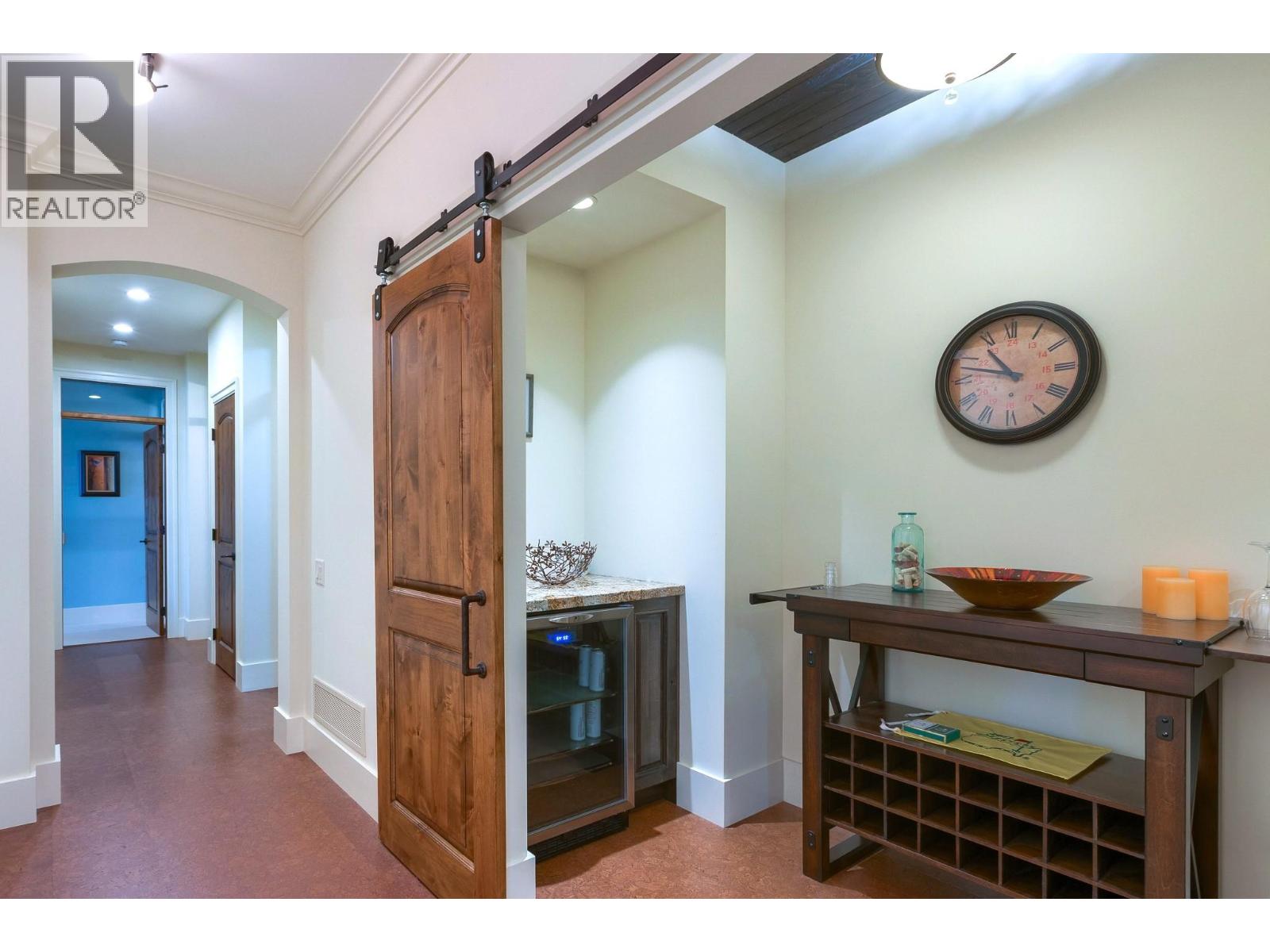 2457 Selkirk Drive, Kelowna, British Columbia  V1V 2R7 - Photo 48 - 10360814