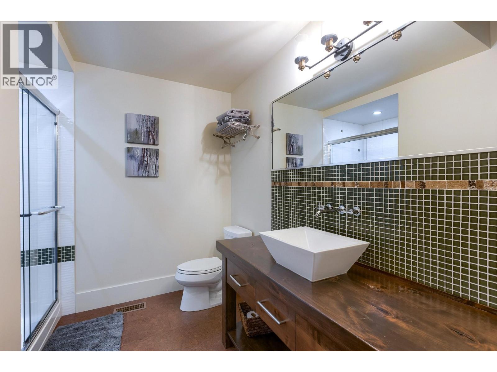 2457 Selkirk Drive, Kelowna, British Columbia  V1V 2R7 - Photo 55 - 10360814