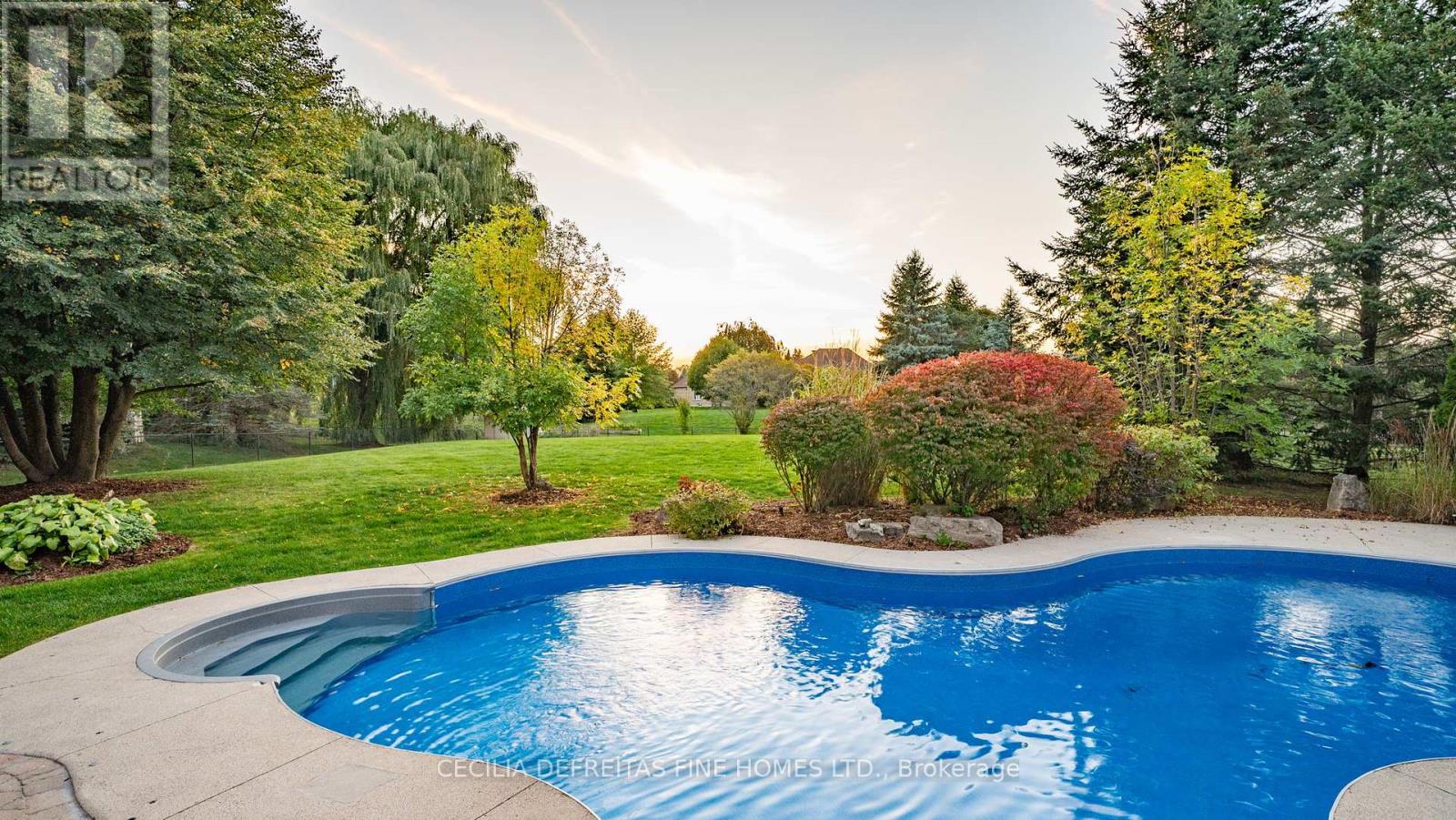 74 Mactaggart Drive, King (Nobleton), Ontario  L0G 1N0 - Photo 46 - N12409589