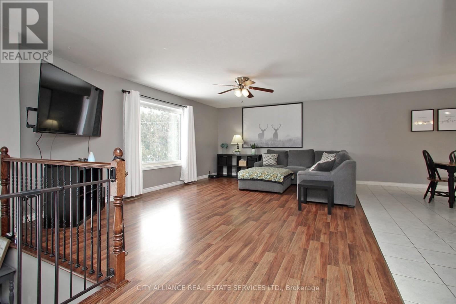 28 Joel Avenue, Georgina, Ontario  L0E 1S0 - Photo 18 - N12409610