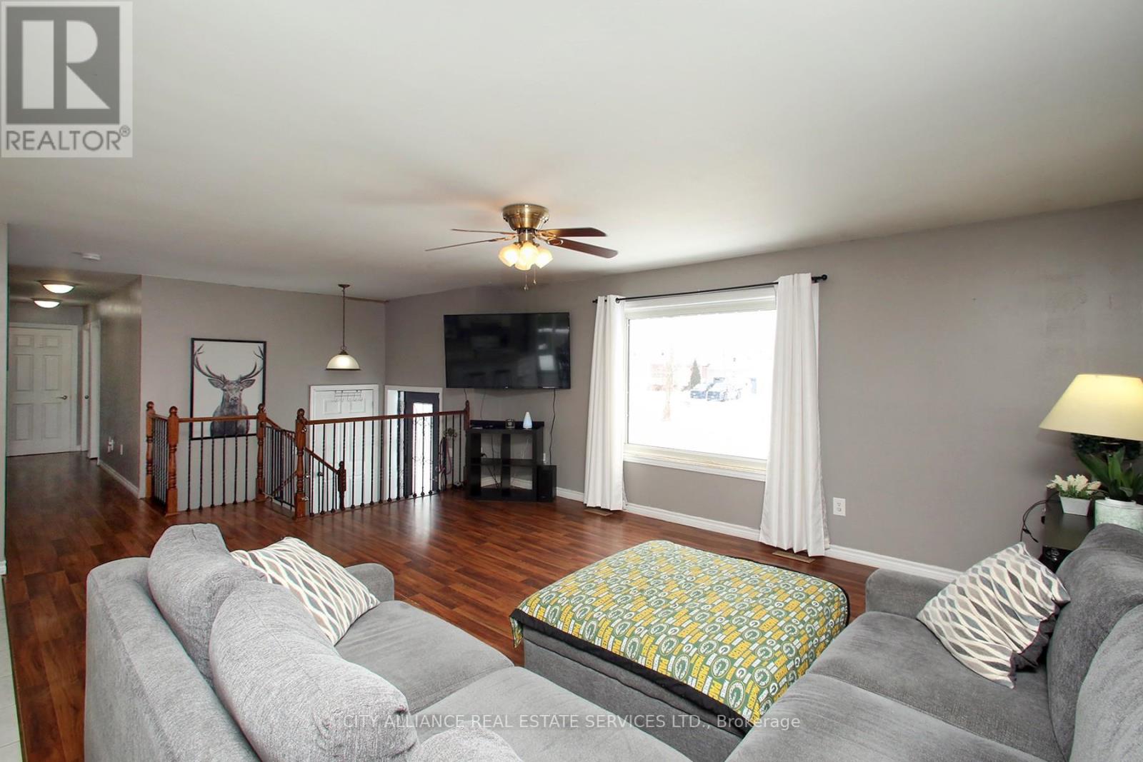 28 Joel Avenue, Georgina, Ontario  L0E 1S0 - Photo 20 - N12409610